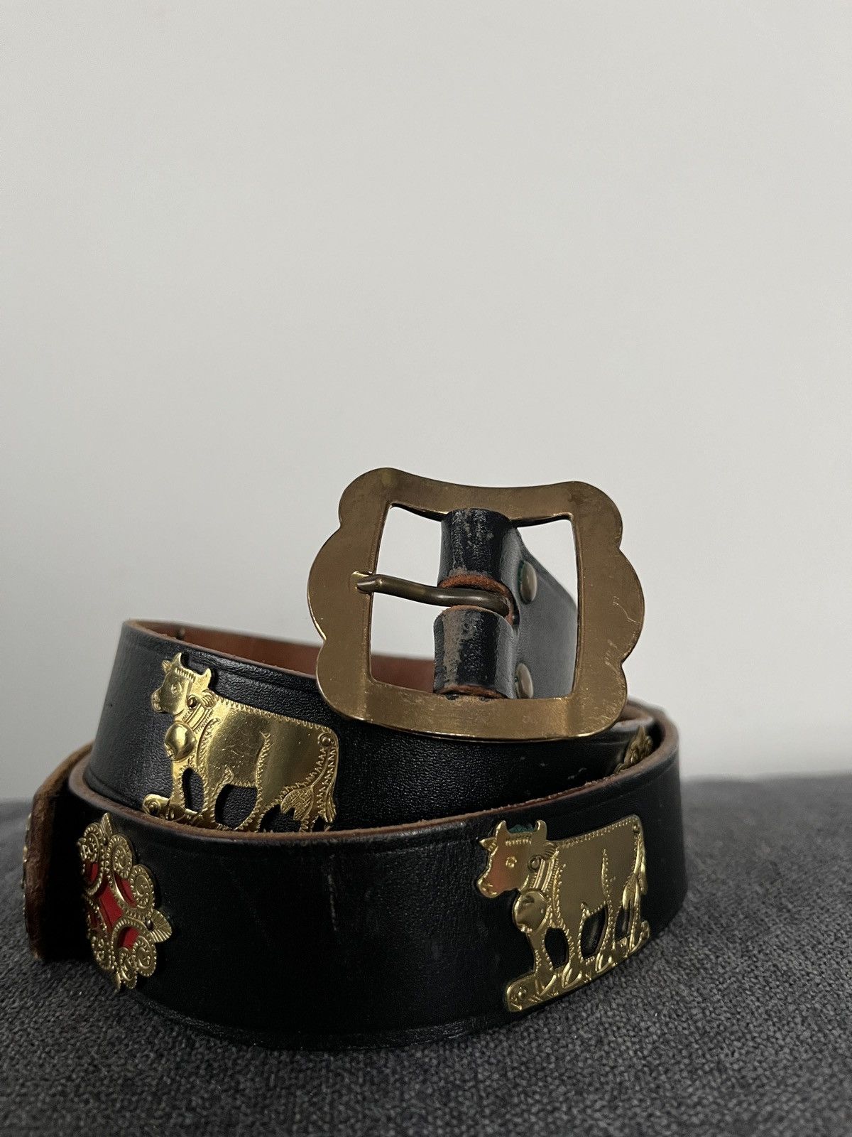 Vintage Vintage Etro Style Leather Cows Ethnic Belt SwissMade Size ONE SIZE - 4 Thumbnail