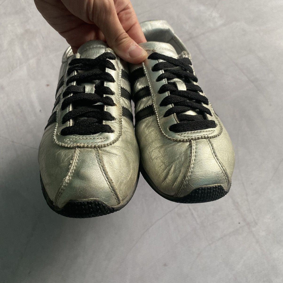 Adidas 2008 Adidas Silver Onitsuka Tiger Y-3 Vibe Sneakers Shoes Size US 5 / EU 37 - 6 Thumbnail