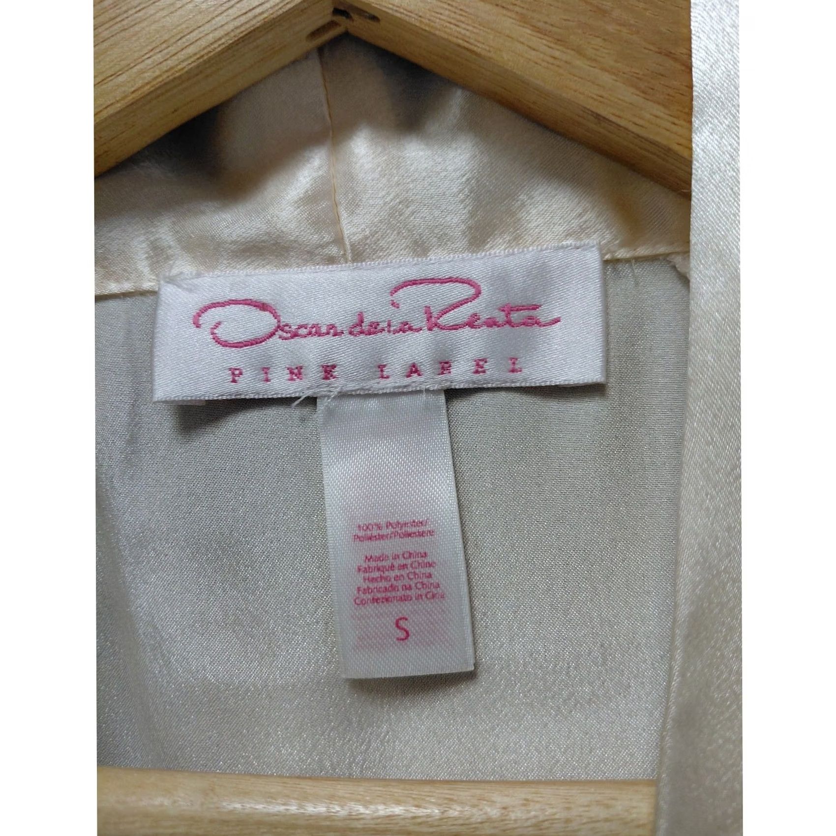 Vintage Oscar de la Renta Pink Label Satin Lace Robe Kimono Style Cream 3/4 Sleeve Belted Open Front V-Neck Lounge Womens S Size ONE SIZE - 3 Thumbnail