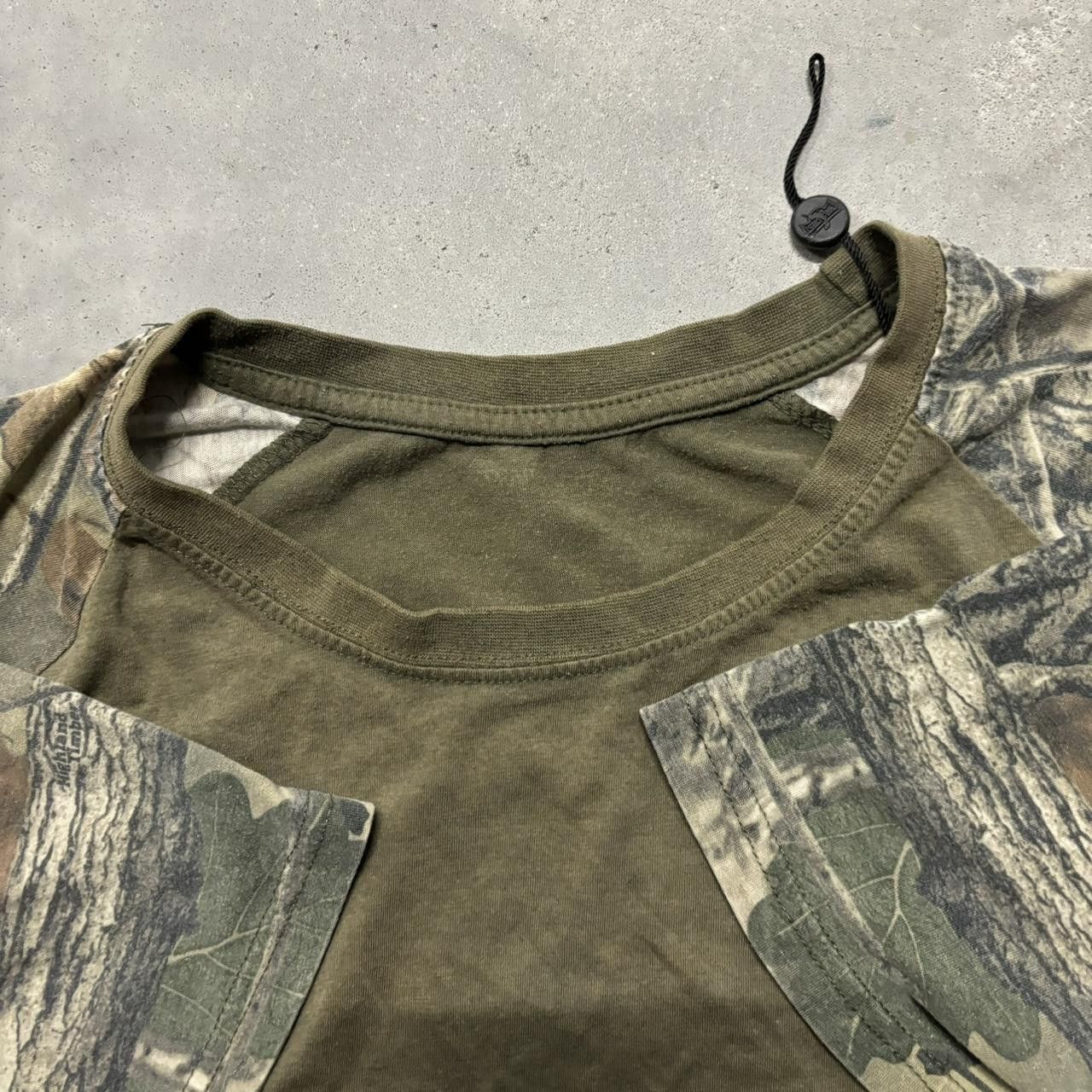 Japanese Brand × Vintage Crazy Vintage Y2K/2000s Grunge Khaki Earth Tone Tree Camo Skater Essential Tee! Size US XL / EU 56 / 4 - 4 Thumbnail