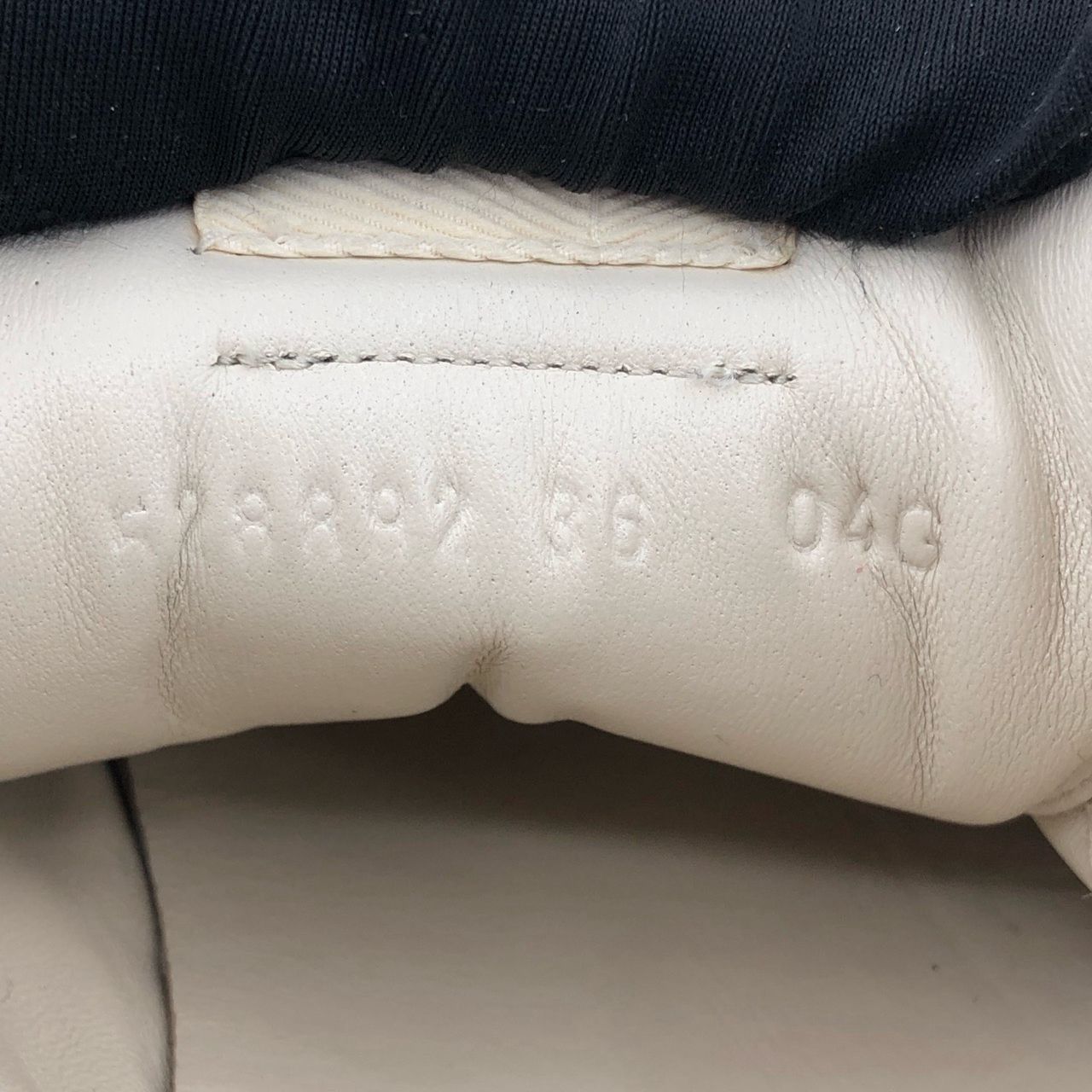 Gucci Gucci Womens Ivory Rhyton Logo Leather Sneakers Size 36 Low- Size US 6 / IT 36 - 3 Thumbnail
