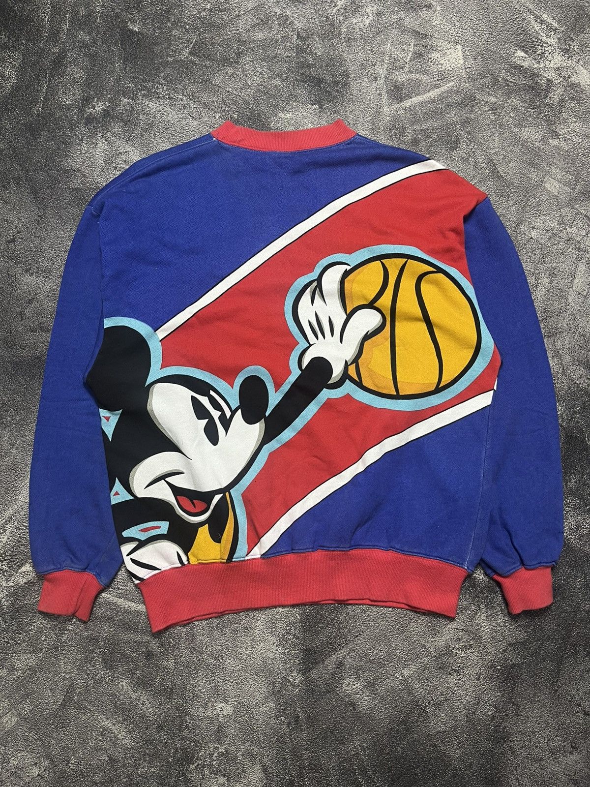 Vintage Vintage 90s mickey mouse & CO NBA basketball Size US M / EU 48-50 / 2 - 2 Thumbnail