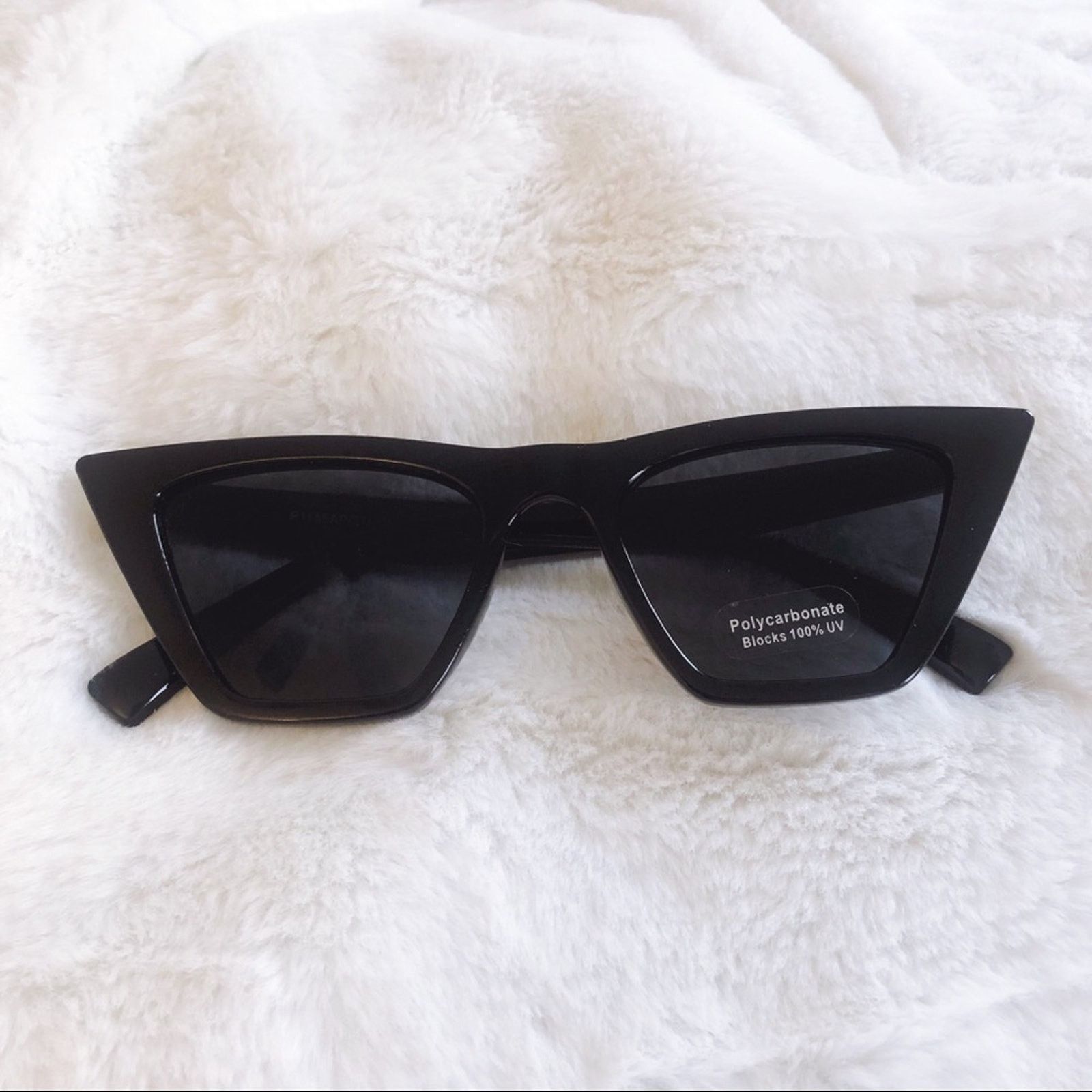 Other Kendra Black Full Rim Pointed Fashion Sunglasses Size ONE SIZE - 1 Thumbnail