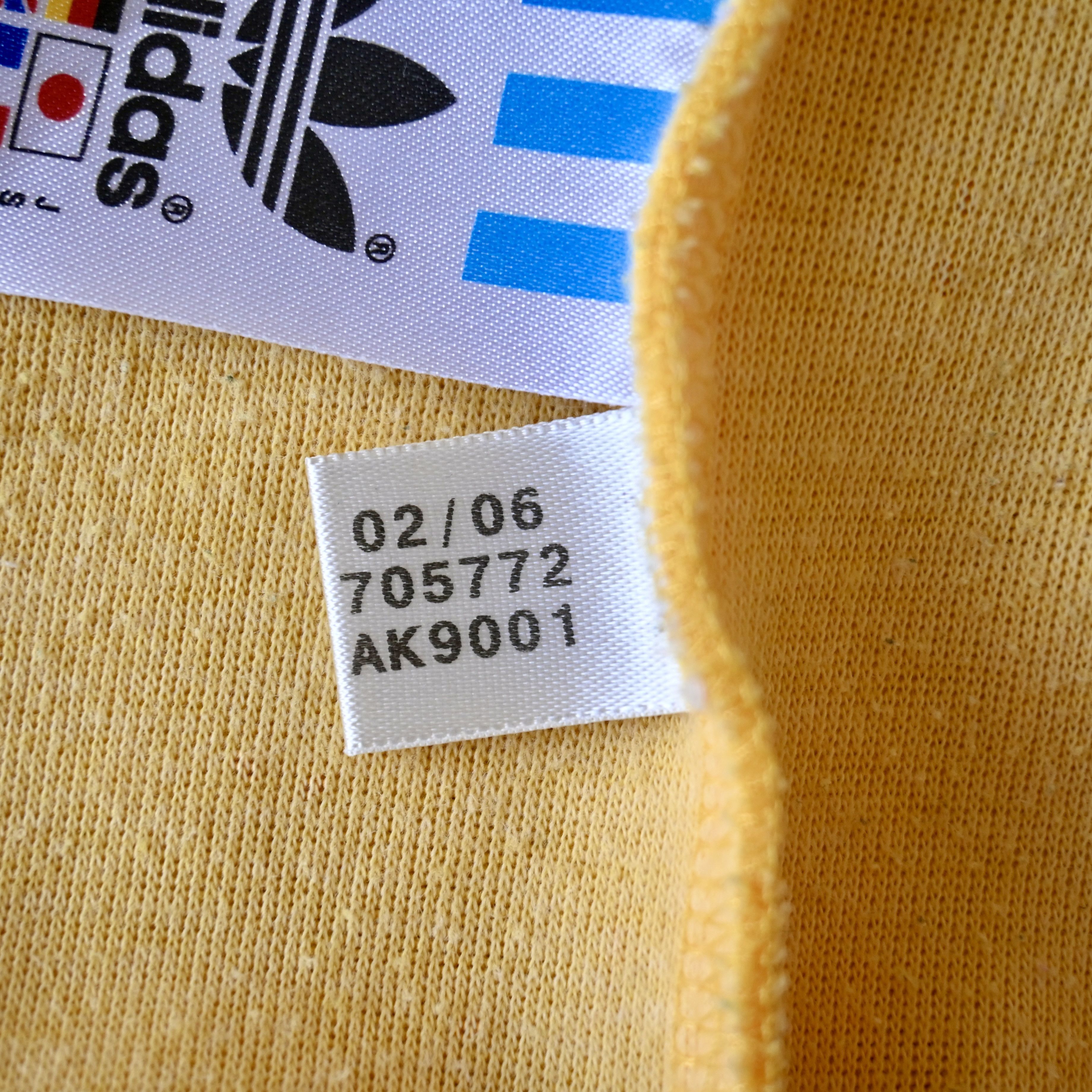 Adidas VTG 2006 Adidas FIFA official Brazil track jacket, small Size US S / EU 44-46 / 1 - 20 Thumbnail