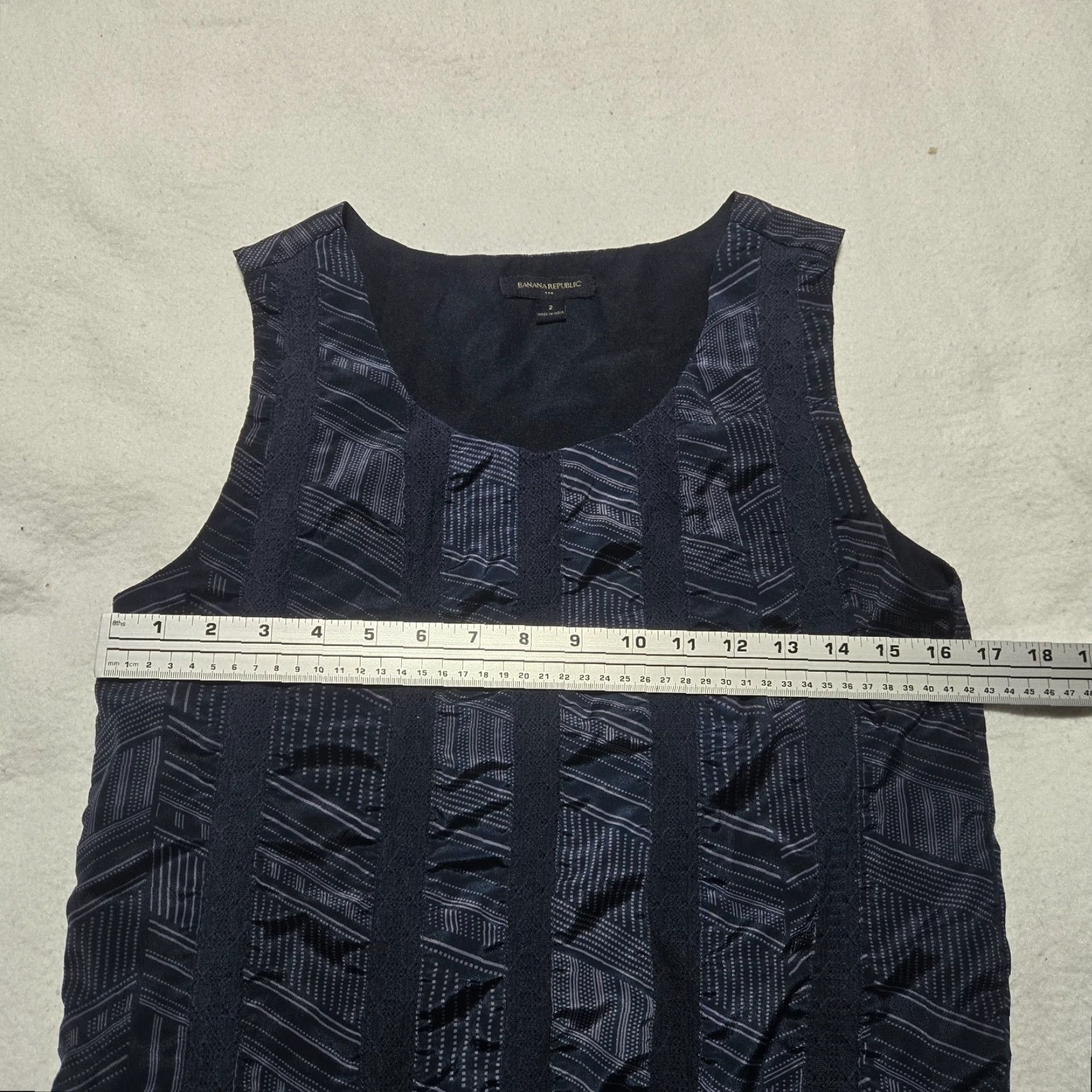 Banana Republic Banana Republic Shirt Tank Adult Women's Size 2 Navy Blue Cowl Neck Sleeveless Tanktop - Regular Fit Women’s Spring Summer Fall 2 Women Size XS / US 0-2 / IT 36-38 - 5 Thumbnail