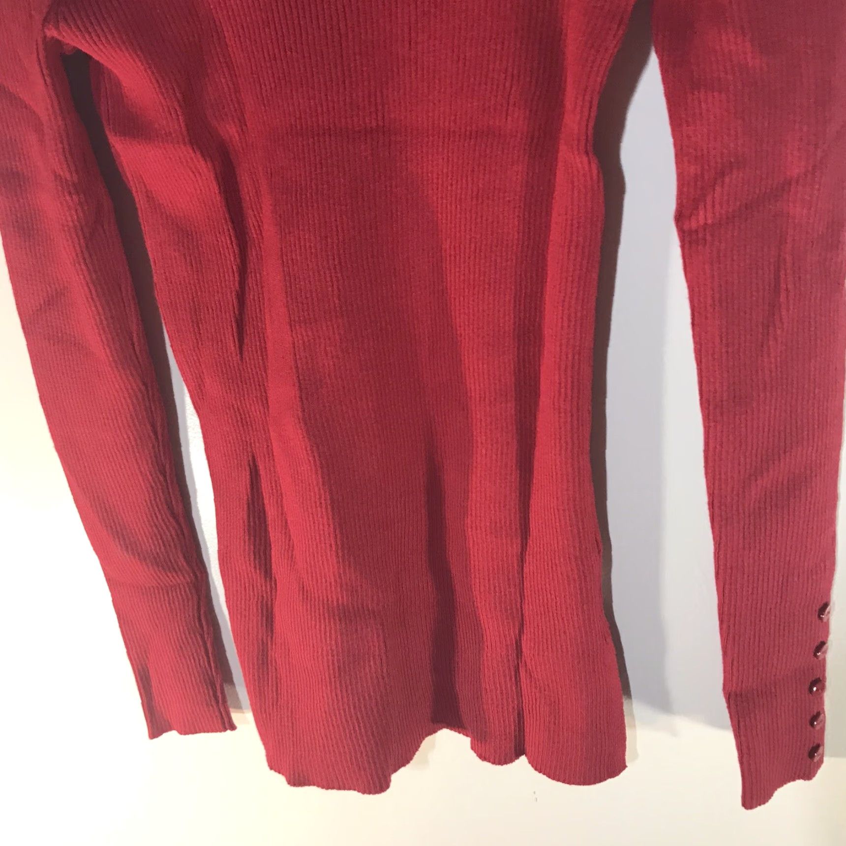 Vintage Kim Rogers Blouse Shirt Womens M Red Solid Long Sleeve Button Detail Pullover Knit Lightweight Easy Care 90s? (adjust) Size M / US 6-8 / IT 42-44 - 7 Thumbnail
