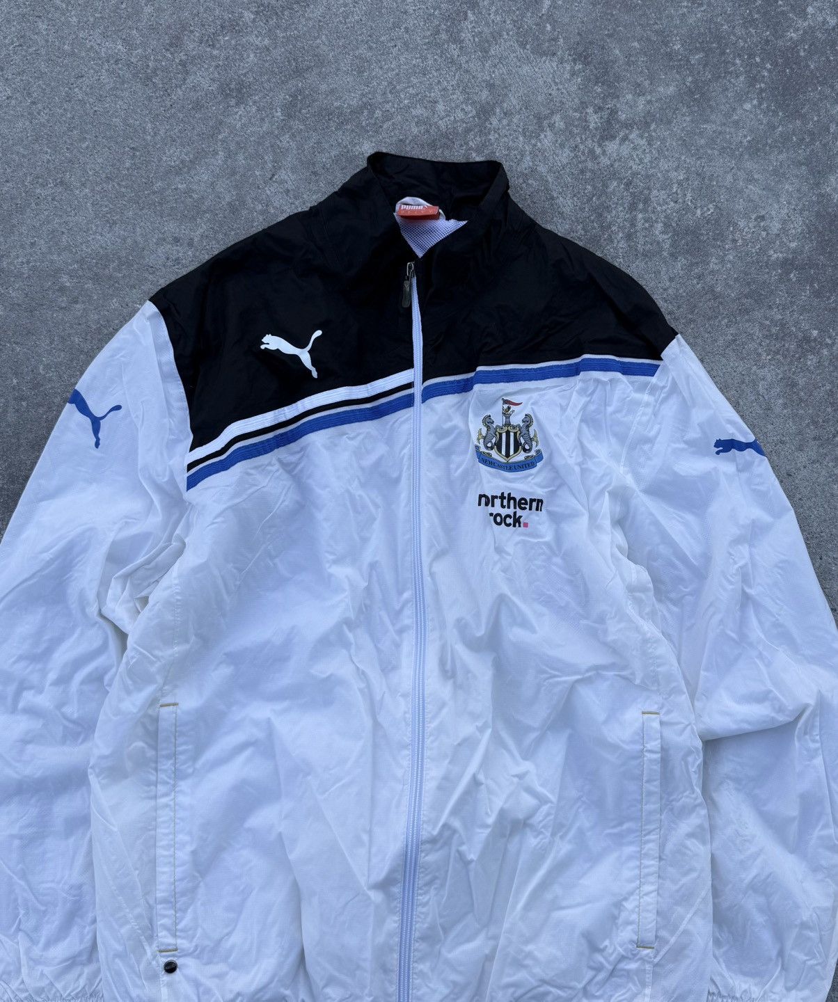 Other Vintage Puma Newcastle United soccer streetwear jacket Size US L / EU 52-54 / 3 - 7 Thumbnail