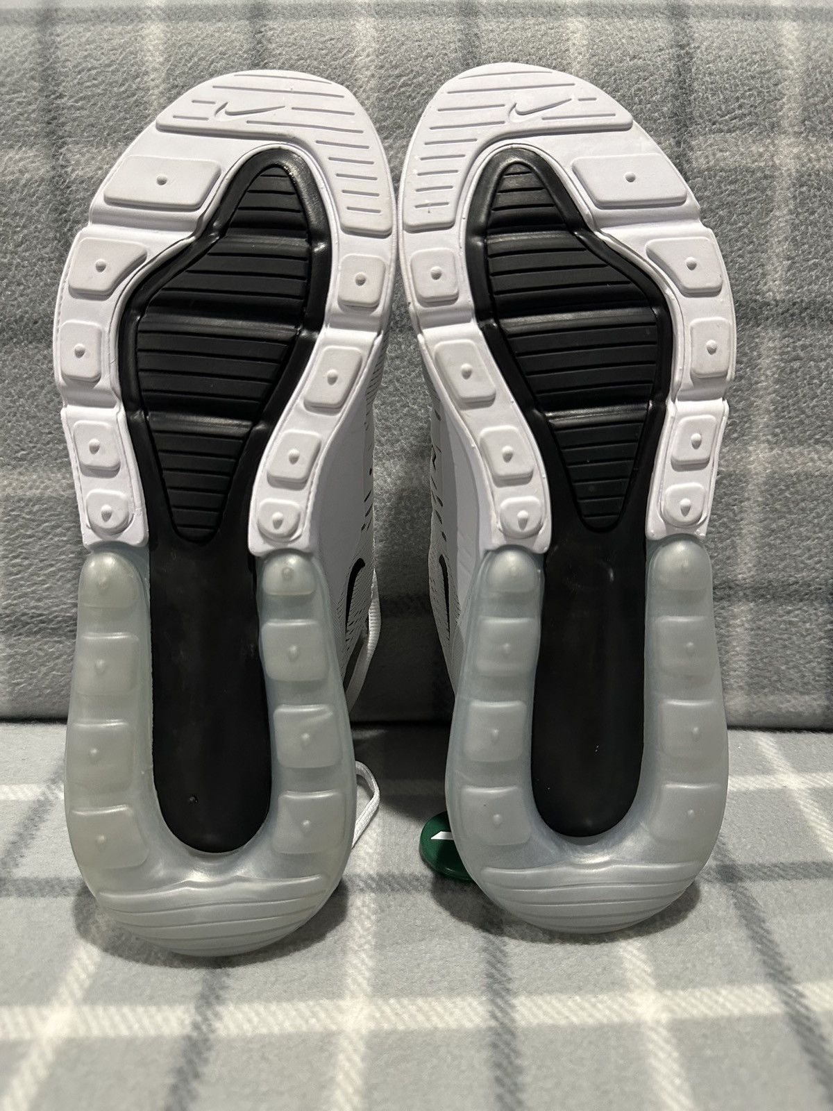 Nike White & Black Air max 270 Size US 9 / EU 42 - 9 Thumbnail