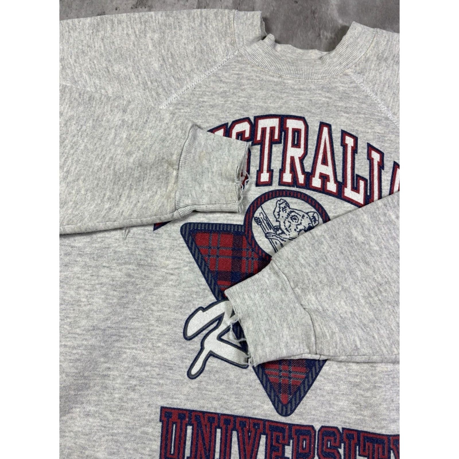 Hanes VINTAGE University Sweatshirt Gray Pullover L Hanes Men 80s 90s Graphic Print College Football Hardwearing Wool Blend? Size US L / EU 52-54 / 3 - 5 Thumbnail