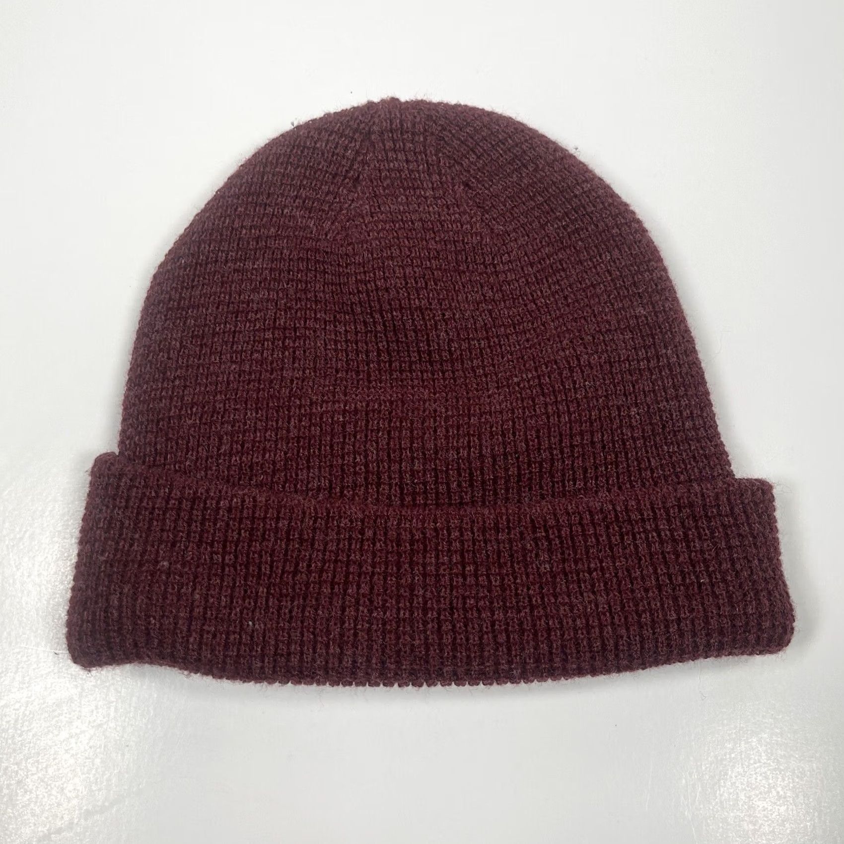 Vintage Unbranded Beanie Hat Adults Winter Snow One Size Fits Casual Maroon Knit Breathable Size ONE SIZE - 3 Thumbnail