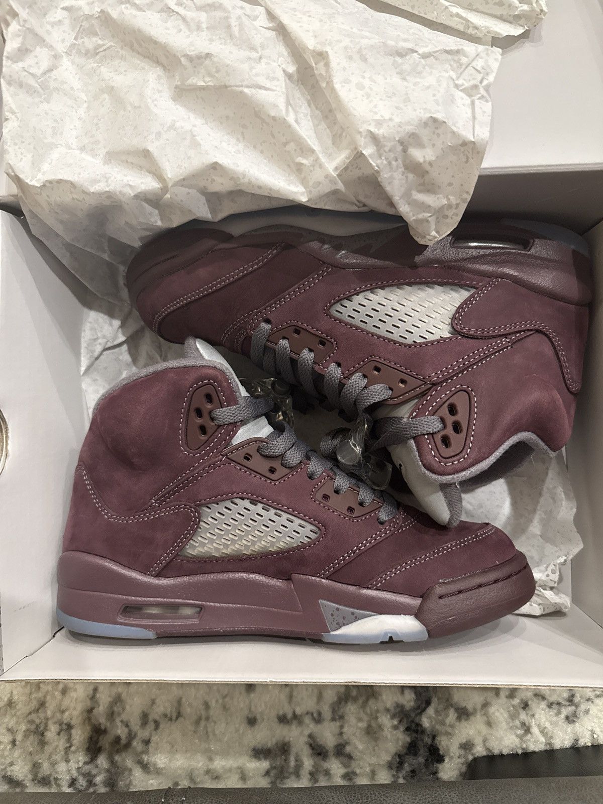 Jordan Brand Air Jordan 5 Burgundy Size US 5 / EU 37 - 2 Thumbnail