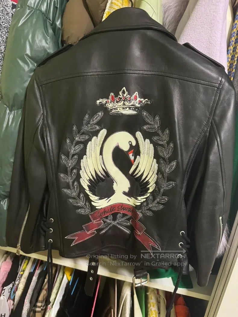 Valentino Valentino Short leather jacket Size S / US 4 / IT 40 - 2 Thumbnail
