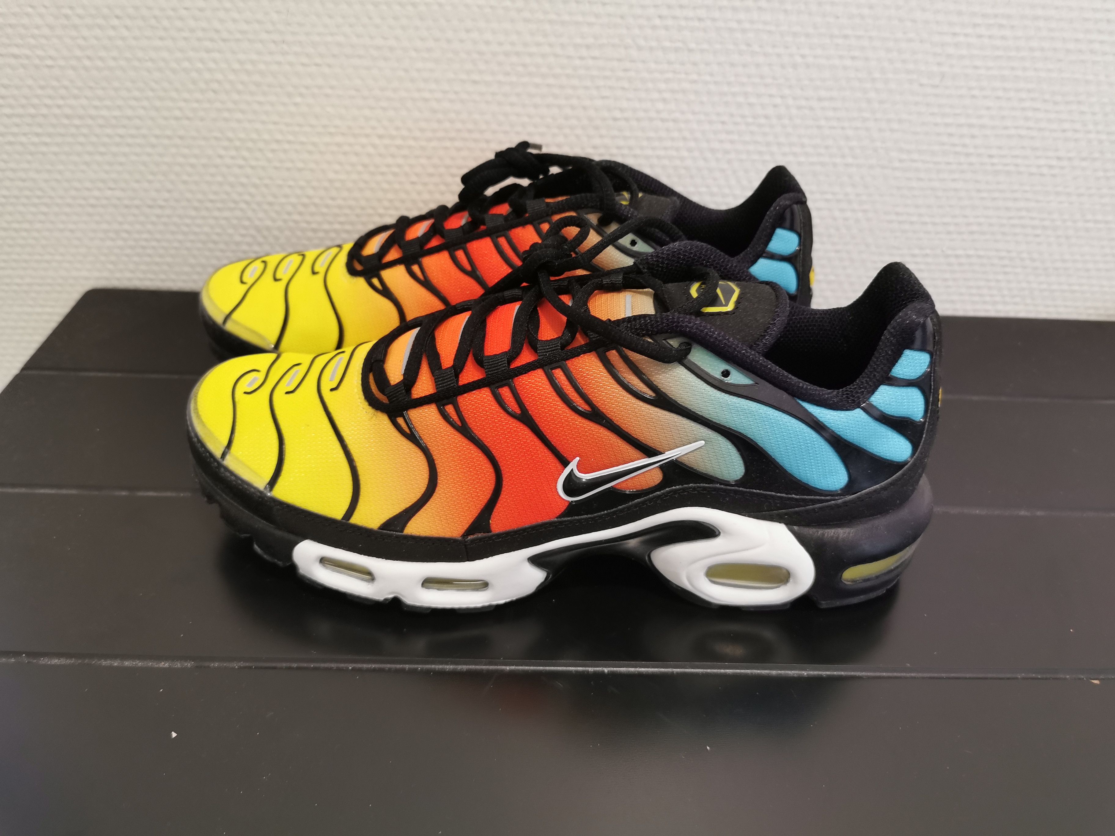 Nike Nike Air Max Plus TN Size US 9.5 / EU 42-43 - 7 Thumbnail