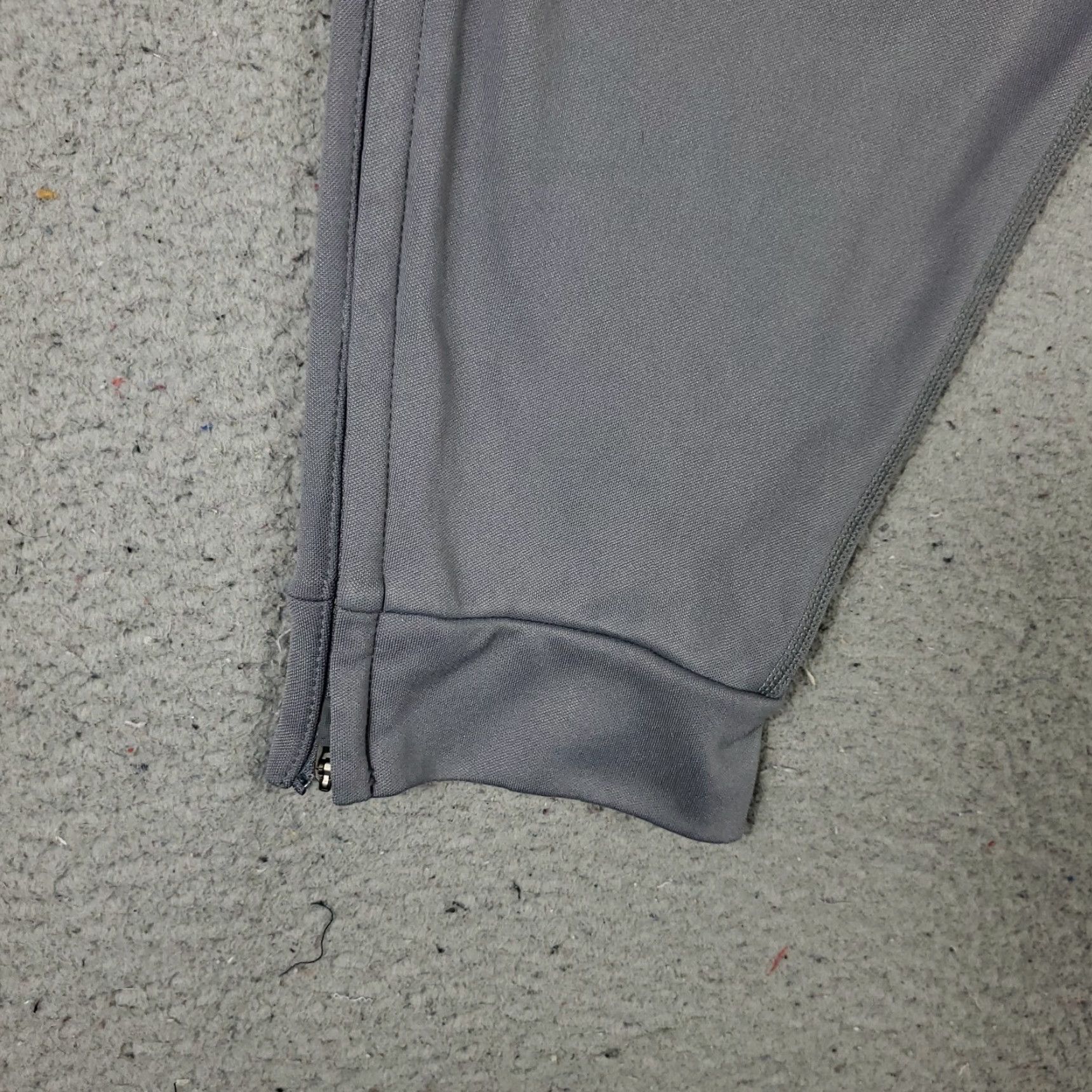 Nike Nike Pants Mens Small Gray Lightweight Ankle Zip Sweatpants Sweatpants Regular Pockets Modern Sports 90s? Size US 29 - 5 Thumbnail
