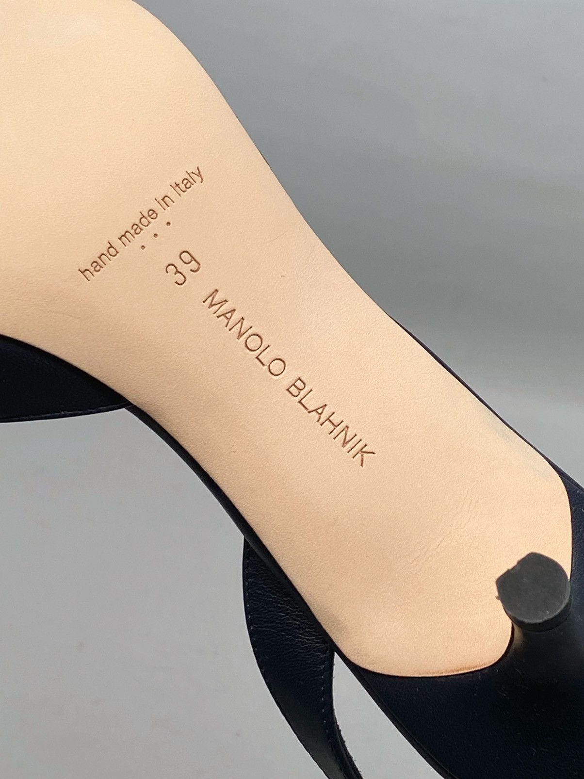 Manolo Blahnik Manolo Blahnik Maretsli 50MM Leather Slingback Pumps size 39 Size US 9 / IT 39 - 12 Thumbnail
