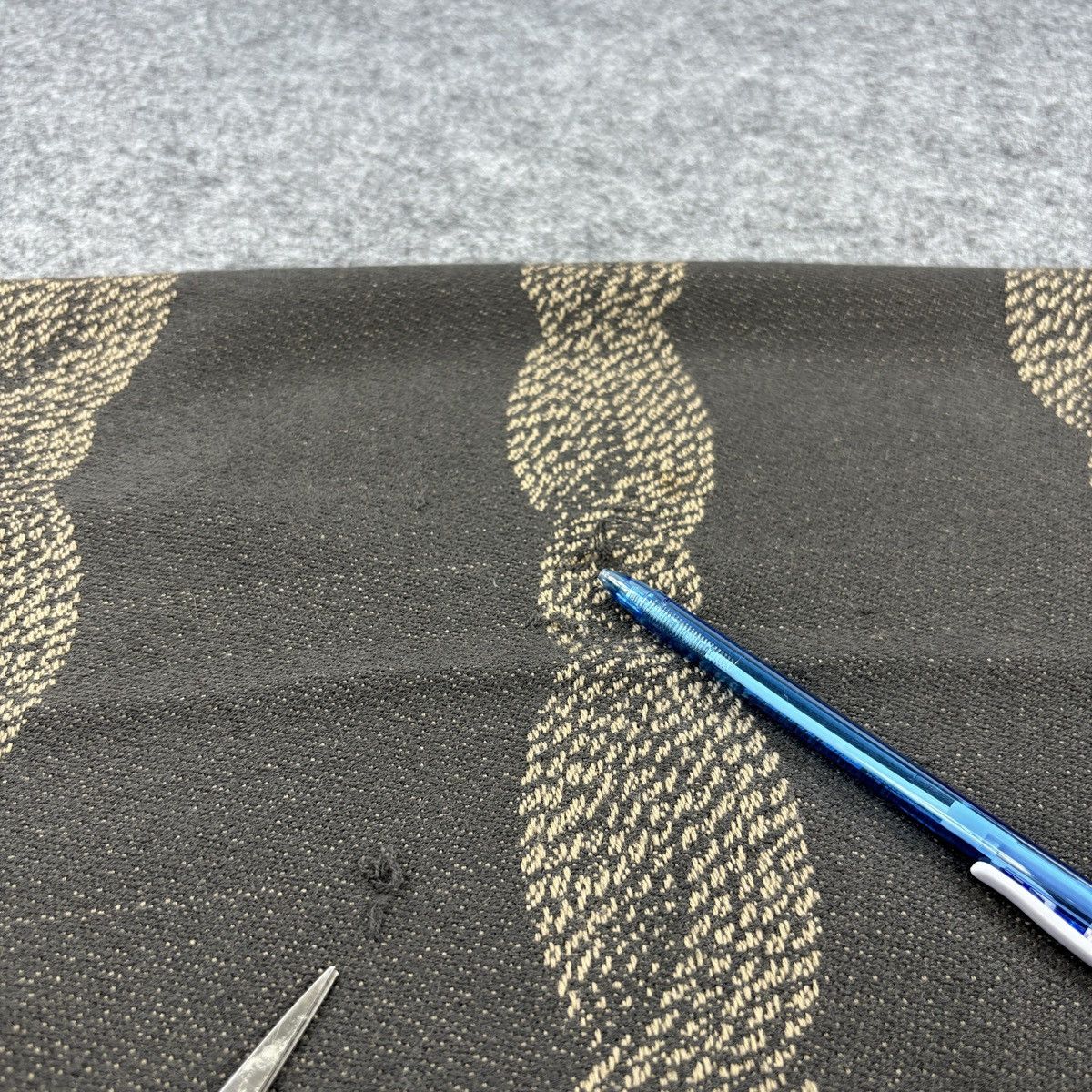 Giorgio Armani × Vintage Giorgio Armani Scarf # D795 # Muffler # Neckwear Size ONE SIZE - 7 Thumbnail
