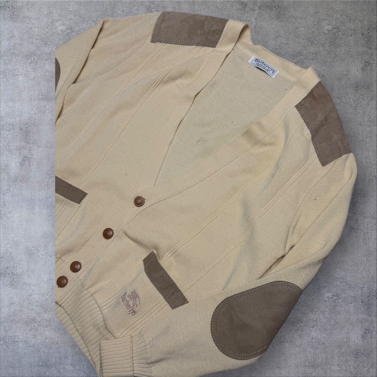 Burberry × Vintage Vintage sweater cream used deffect Size US XL / EU 56 / 4 - 3 Thumbnail