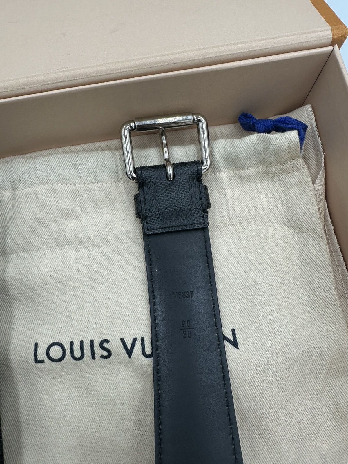 Louis Vuitton Louis Vuitton Damier Belt Bag Waist Bag Size ONE SIZE - 15 Thumbnail