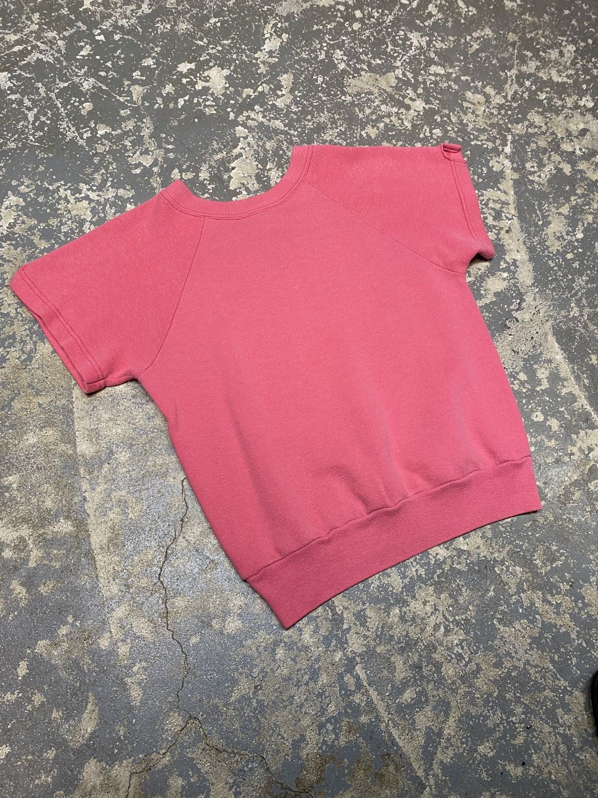 Vintage Vintage Tultex Pink Blank Short Sleeve Crewneck Sweatshirt Size US S / EU 44-46 / 1 - 8 Thumbnail