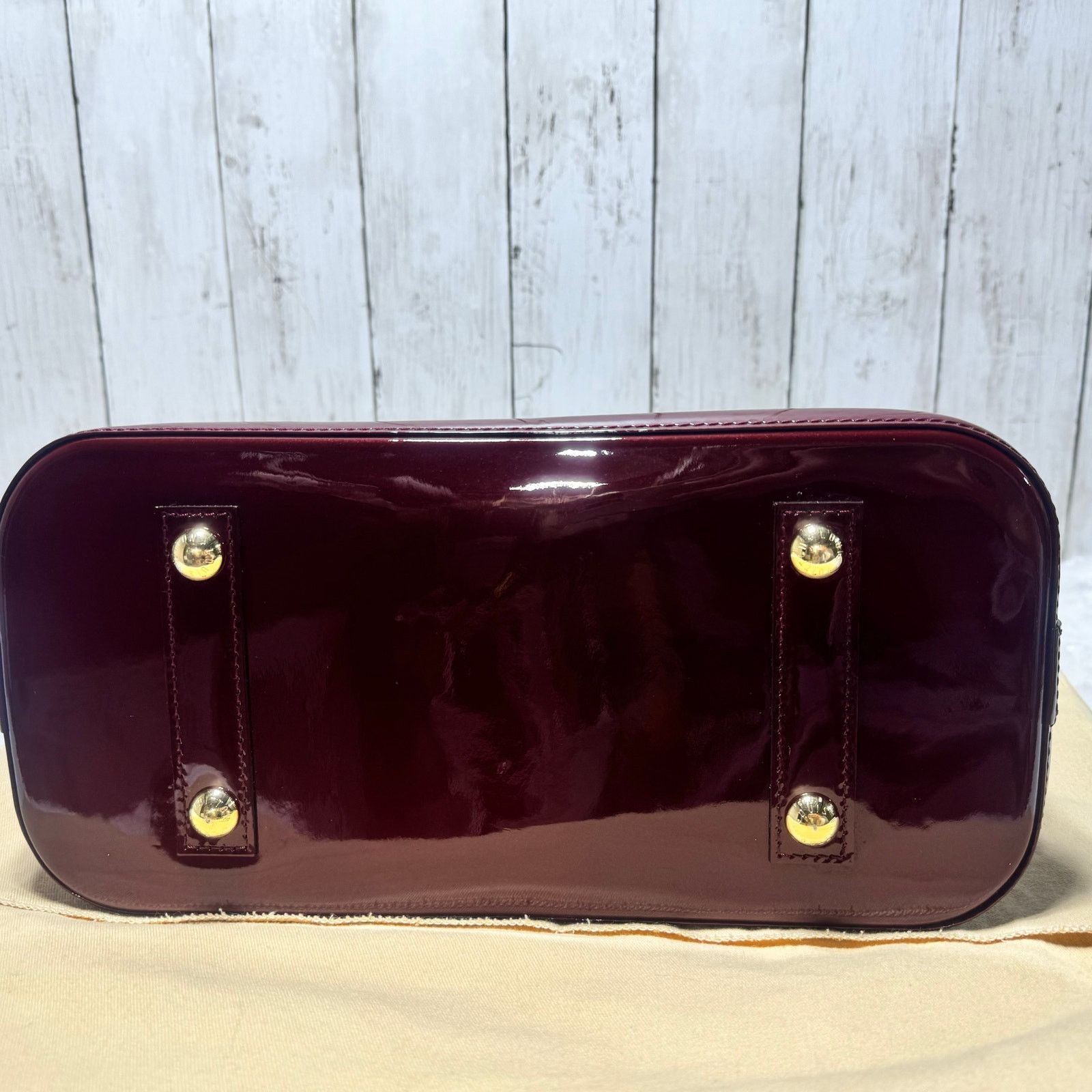 Louis Vuitton Authentic Louis Vuitton Alma Handbag Monogram Vernis SN4114 Size ONE SIZE - 14 Thumbnail
