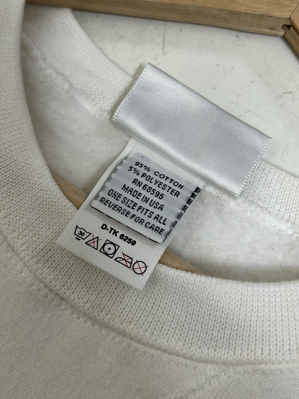 DKNY × Vintage Vintage DKNY Jeans Sweatshirt Jumper Size US L / EU 52-54 / 3 - 6 Thumbnail