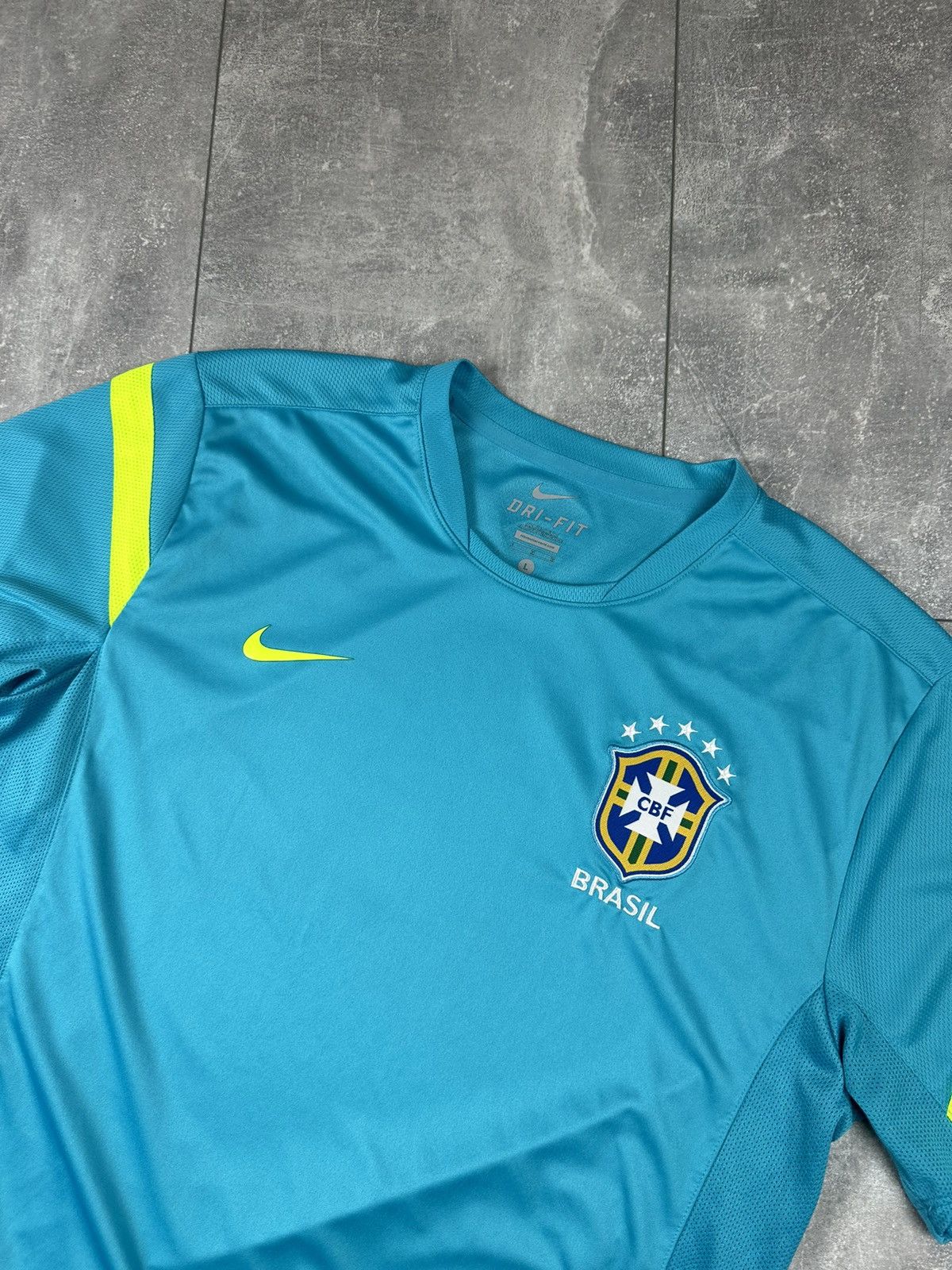 Nike Nike Brazil National Team Training Soccer Jersey 2012/13 Size US L / EU 52-54 / 3 - 4 Thumbnail
