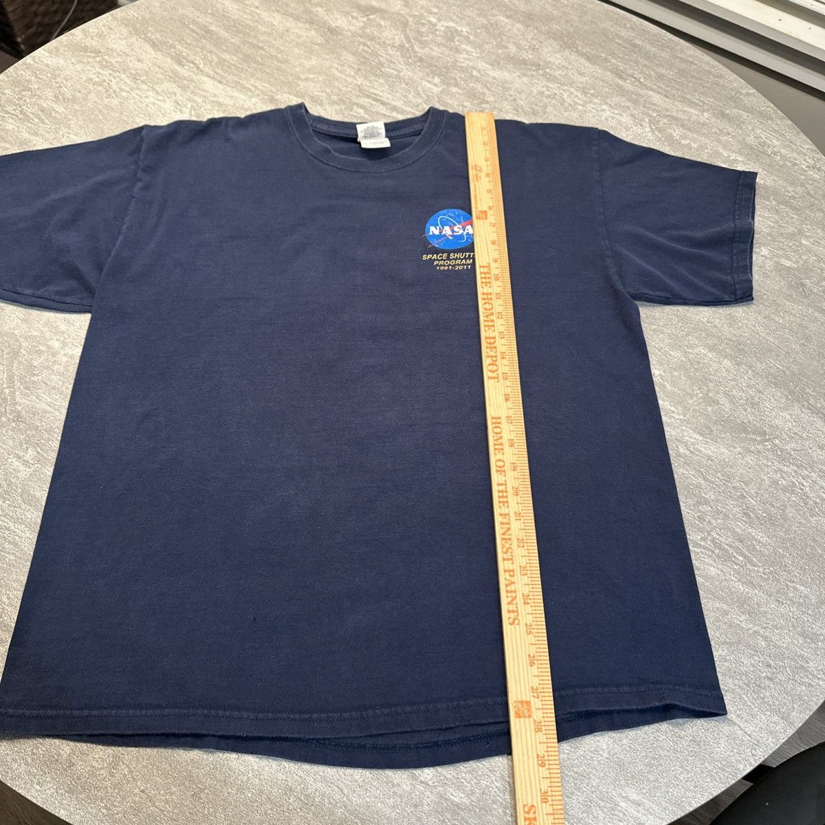 Gildan NASA Space Shuttle Program 1981-2011 Shirt Space Exploration Size US XL / EU 56 / 4 - 8 Thumbnail
