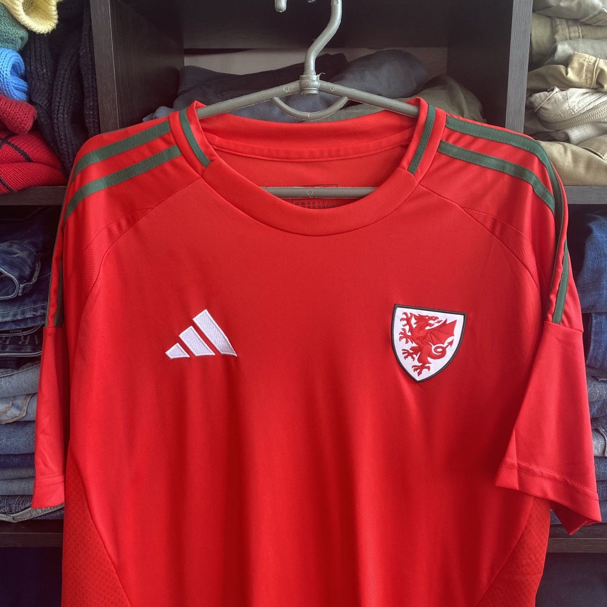 Adidas Mens Adidas Wales National Soccer team sport jersey Size US XXL / EU 58 / 5 - 2 Thumbnail