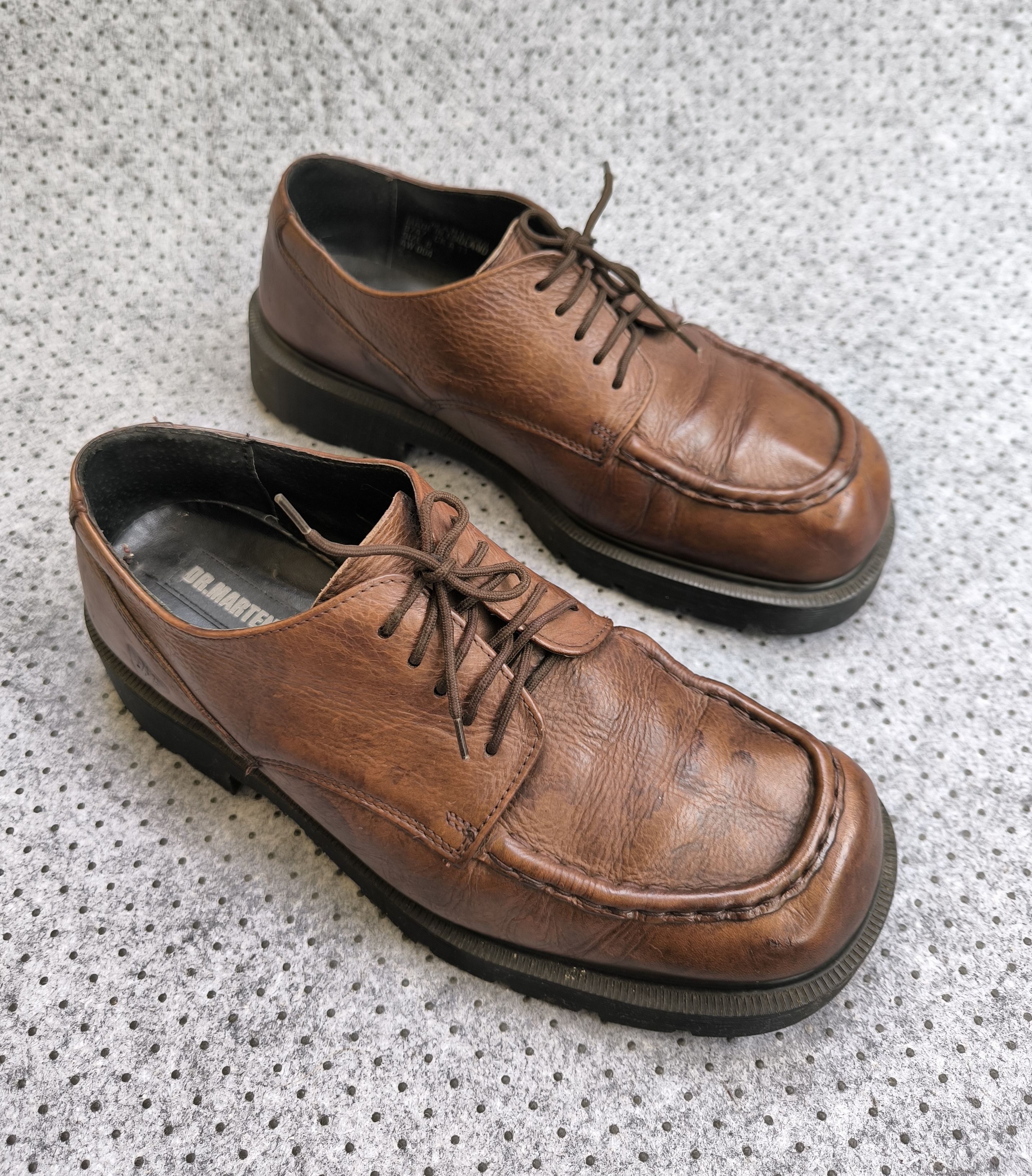 Dr. Martens DR. MARTENS lace ups square toe low top boot Size US 9 / EU 42 - 1 Thumbnail