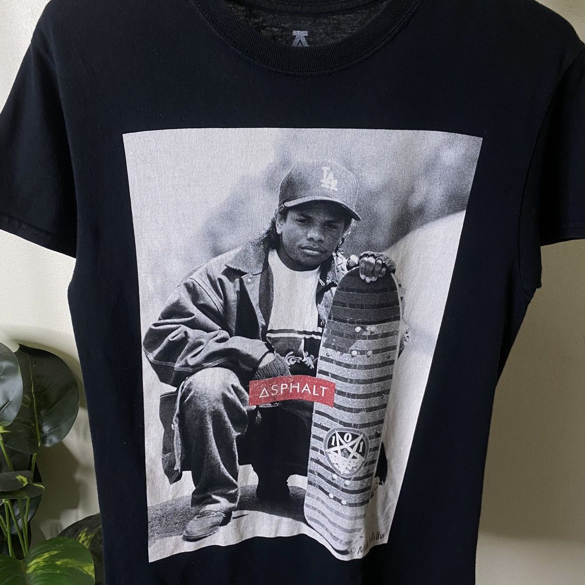 Asphalt Asphalt Skateboard Eazy E x Mike Miller Collaboration Tee Size US S / EU 44-46 / 1 - 2 Thumbnail