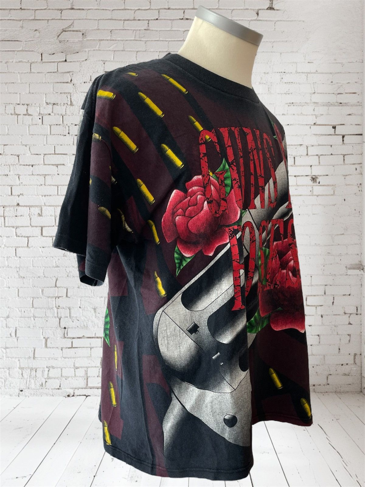 Other VTG Guns N’ Roses T-Shirt, AOP, Use Your Illusion Era, 1993 Size US XL / EU 56 / 4 - 7 Thumbnail