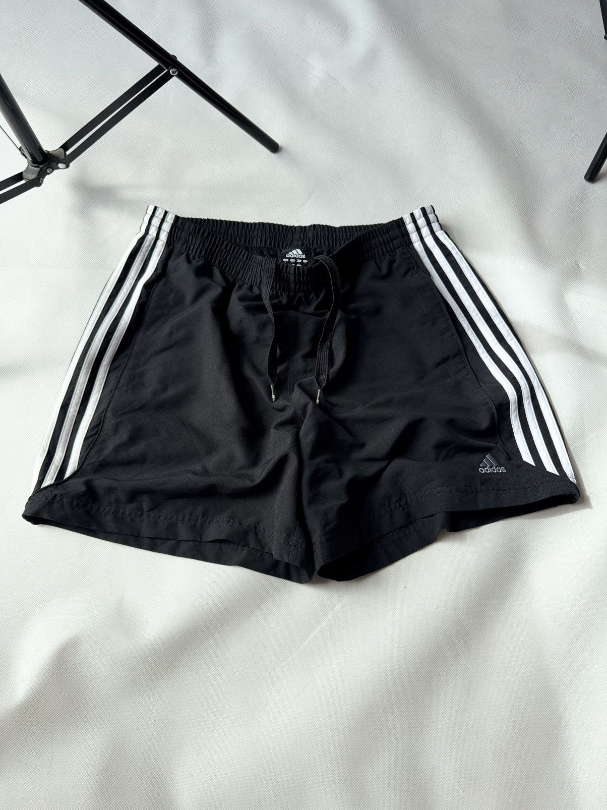 Vintage Vintage Y2K Adidas Pinterest Shorts Streetwear 90s Size US 32 / EU 48 - 20 Thumbnail