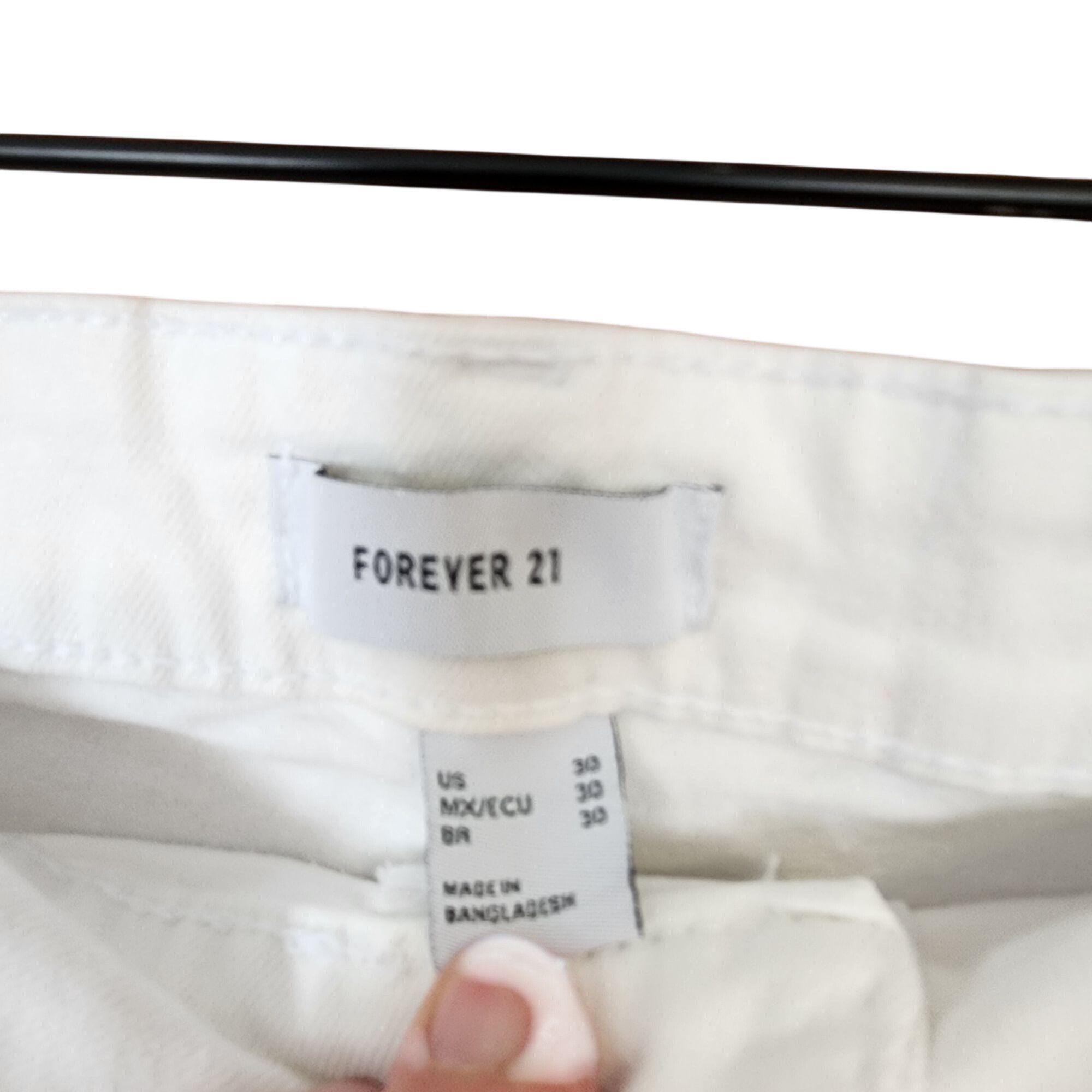 Forever 21 Forever 21 High Waisted White Button Fly Flare Jeans raw hem Size 30" / US 8 / IT 44 - 4 Thumbnail