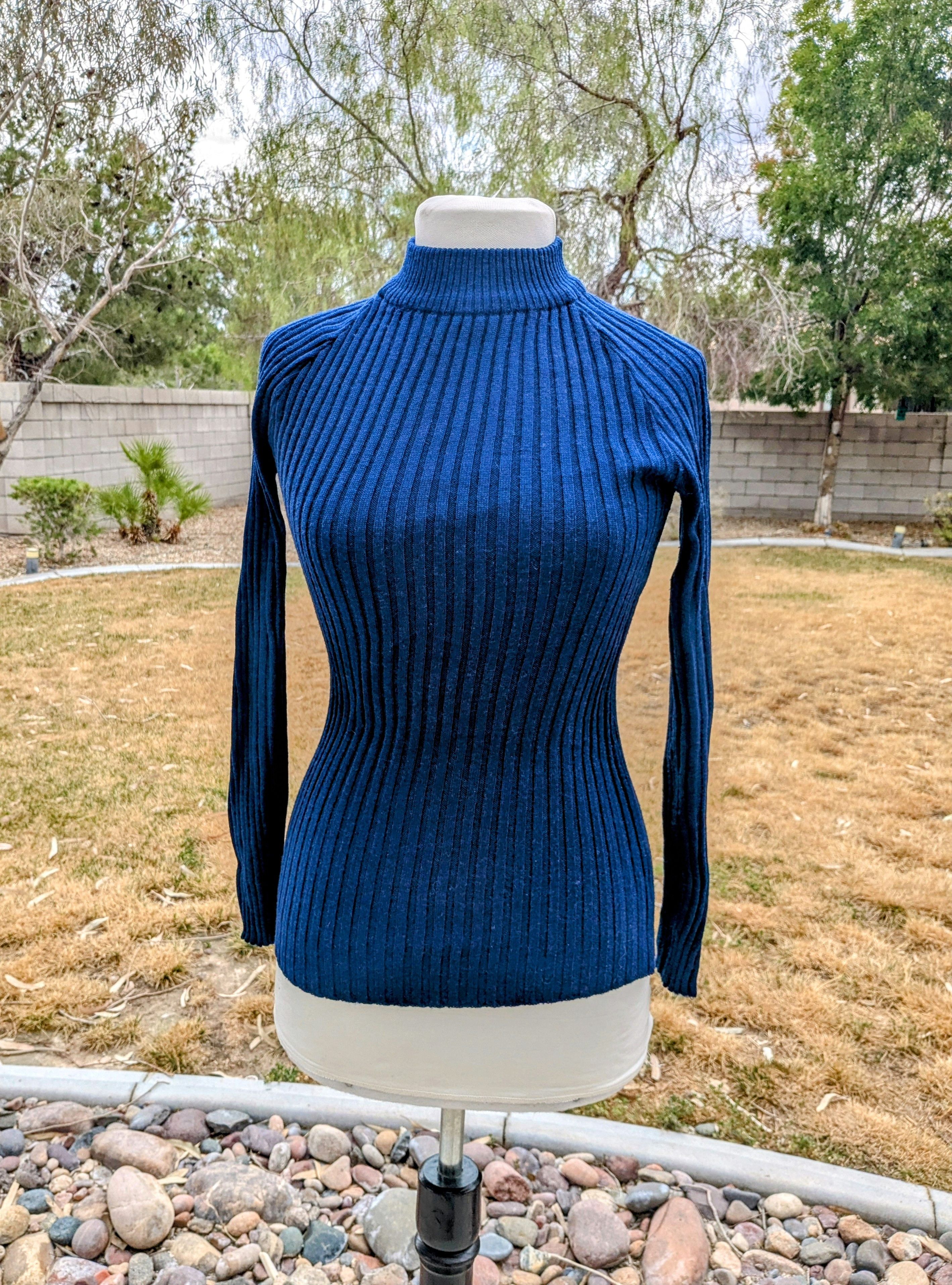 Japanese Brand VTG Japanese Ladies Navy Ribbed Knit Turtleneck Fitted Top Size M / US 6-8 / IT 42-44 - 1 Thumbnail