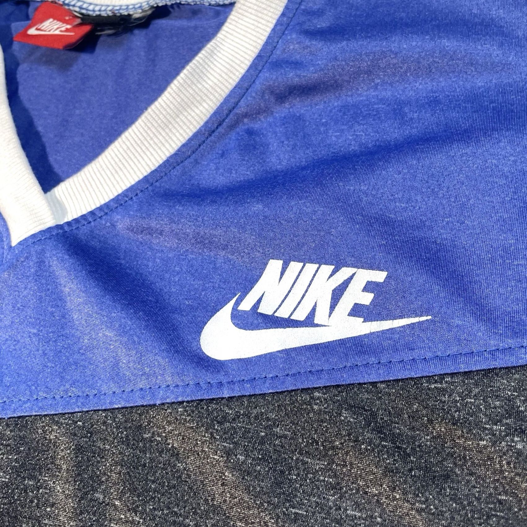 Nike VINTAGE Nike Shirt Mens Large Blue White 90s 80s Soccer Football V Neck Retro Size US L / EU 52-54 / 3 - 3 Thumbnail