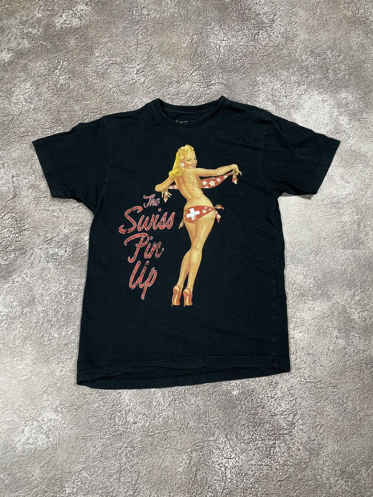 Vintage Vintage Y2K Sun Faded Pinup Graphic Tee Streetwear Black M Size US M / EU 48-50 / 2 - 3 Thumbnail