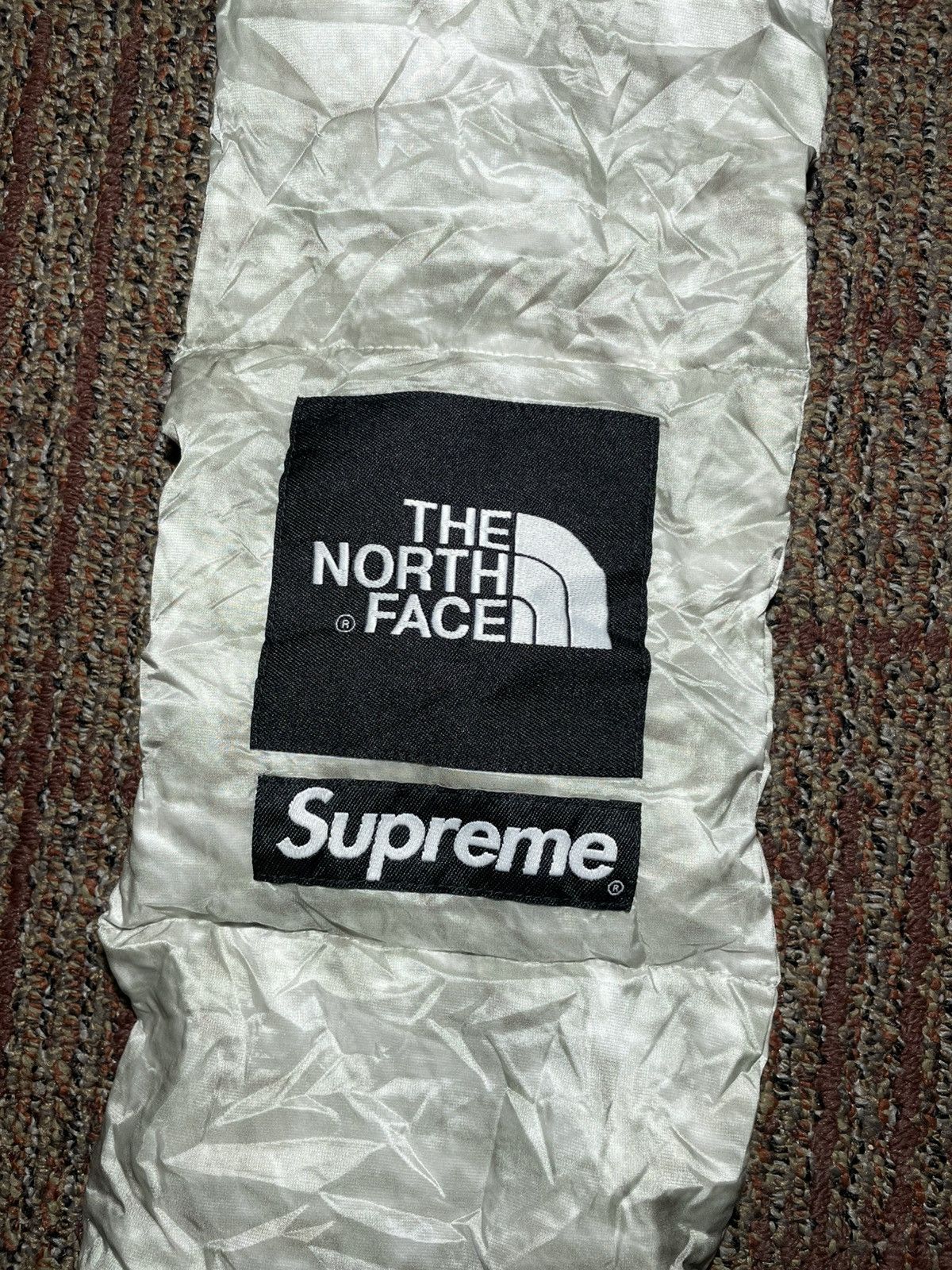 Supreme Supreme The North Face Paper Print 700-Fill Down Scarf Size ONE SIZE - 2 Thumbnail