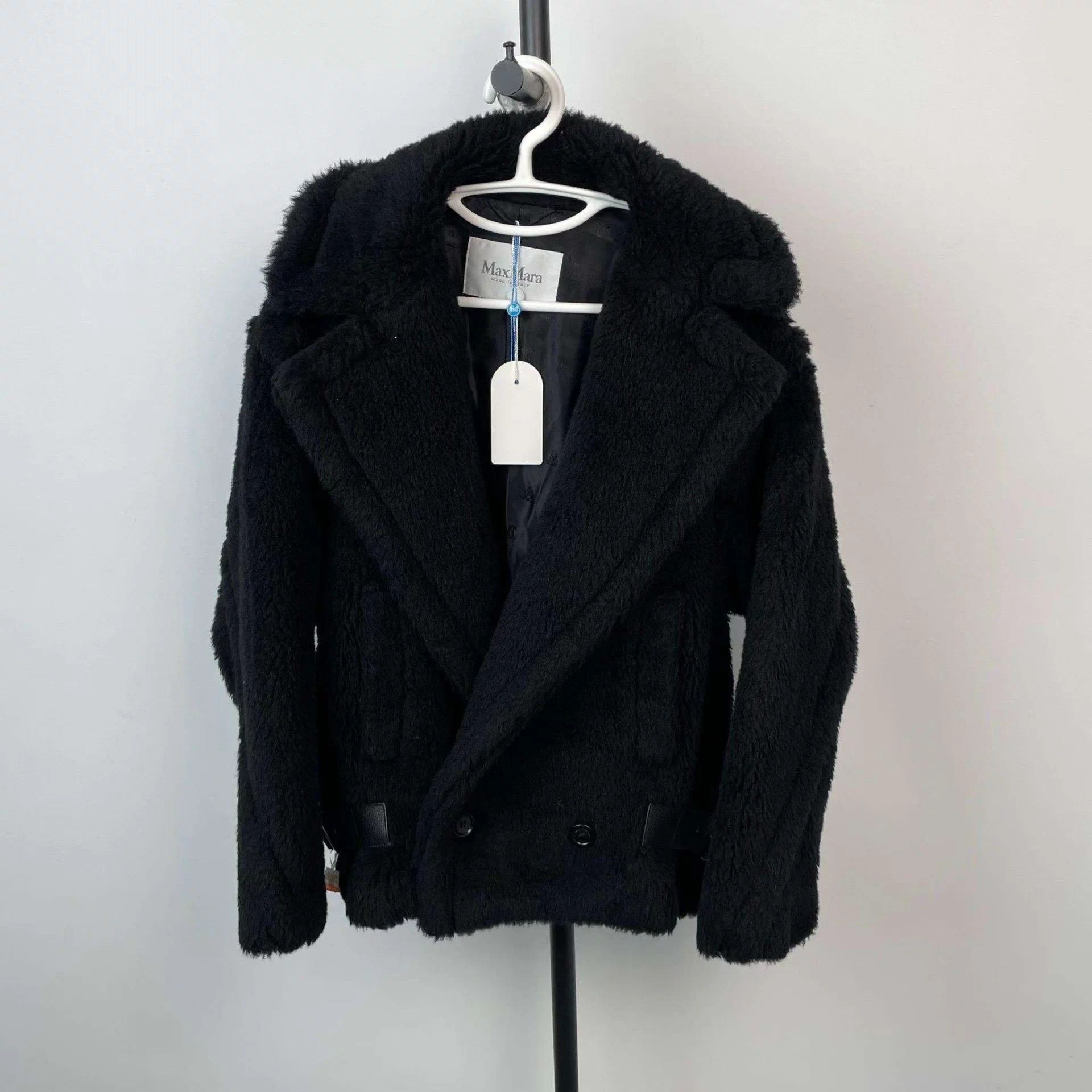 Max Mara Max Mara Women's Short Camel Hair Black Coat Size XS / US 0-2 / IT 36-38 - 1 Thumbnail