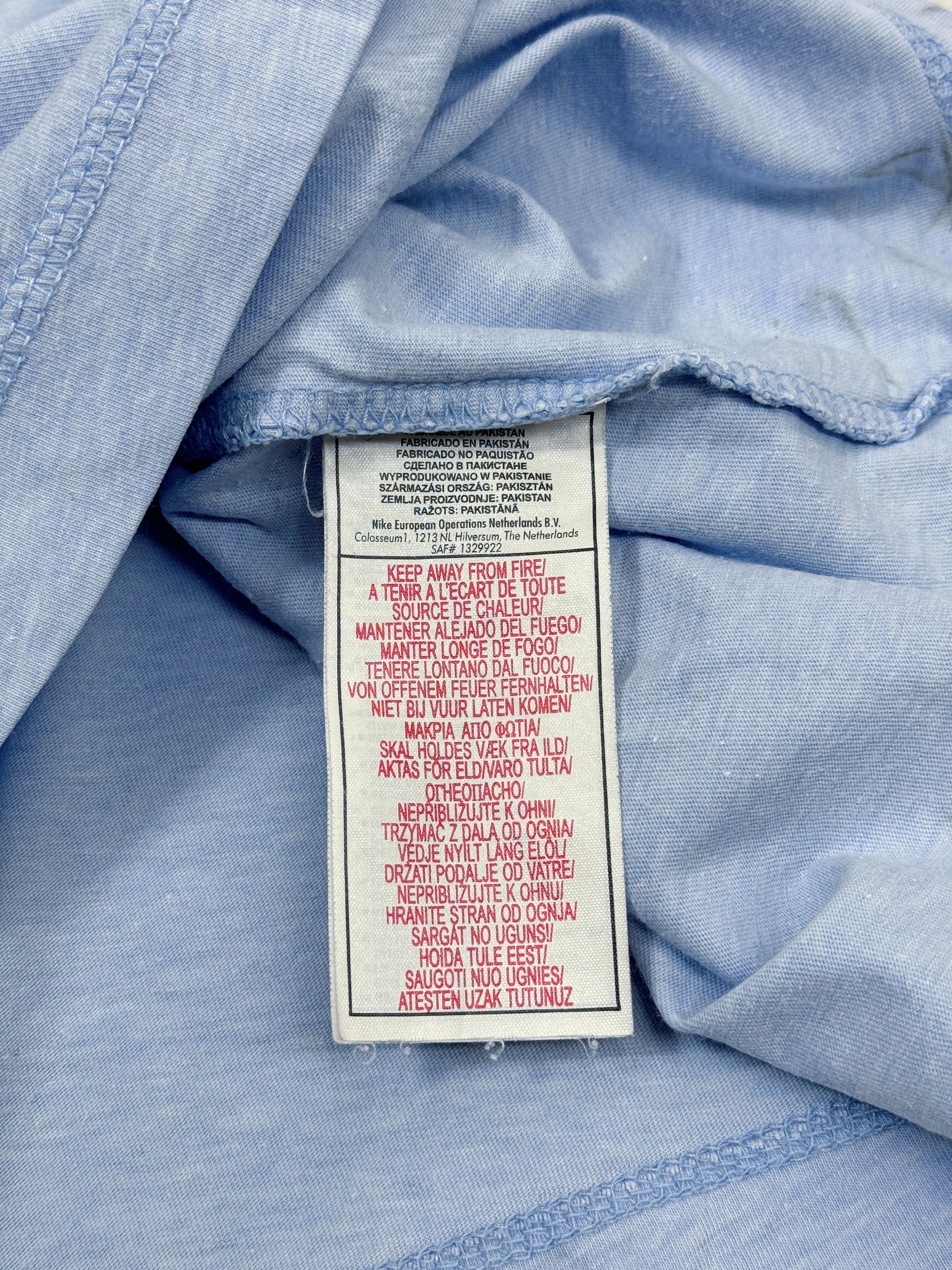 Nike × Vintage Nike T-Shirt Small Swoosh Logo Y2K Size US L / EU 52-54 / 3 - 12 Thumbnail