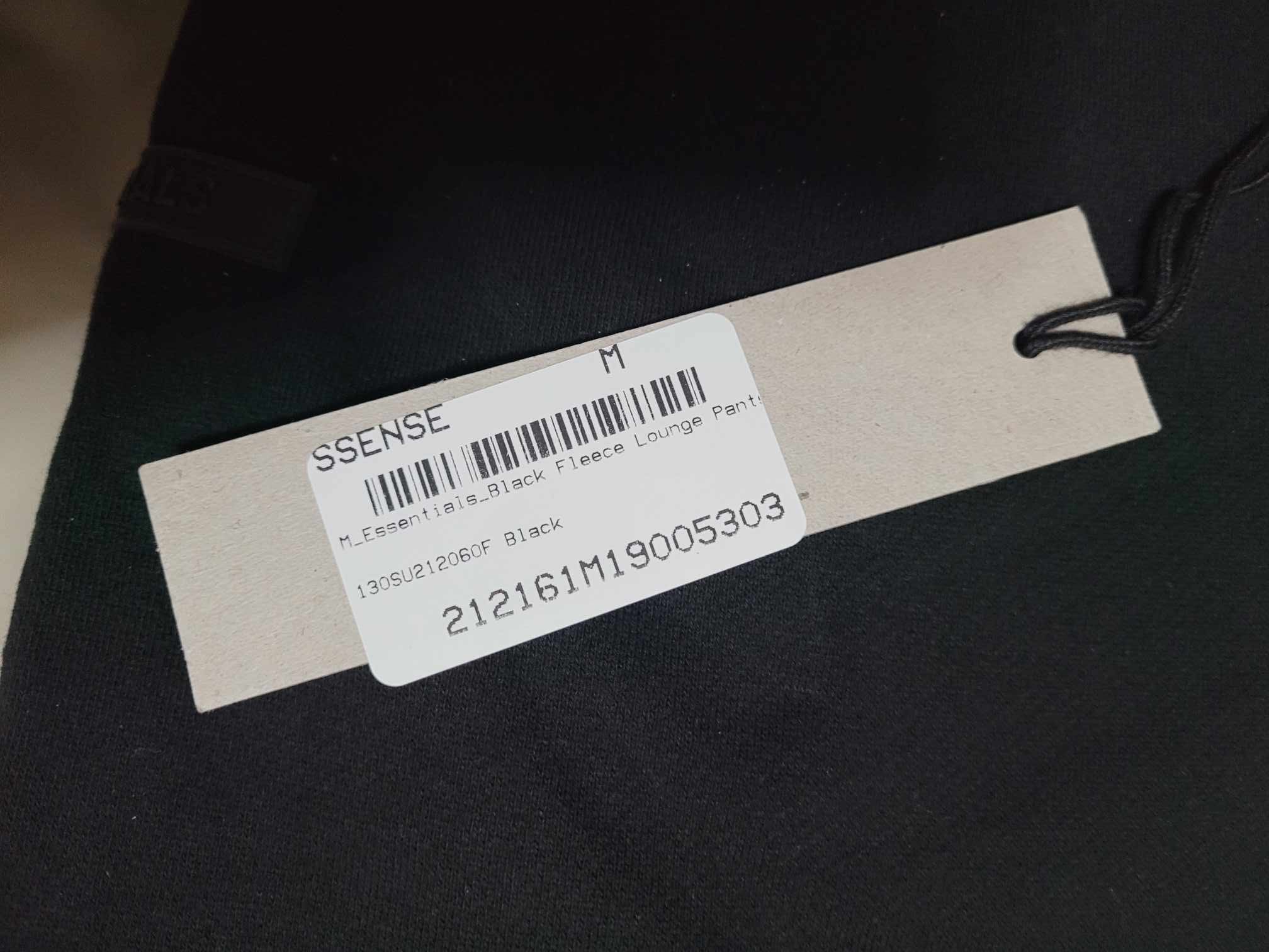 Fear of God Fear of god essential black sweatpants size M Size US 32 / EU 48 - 7 Thumbnail