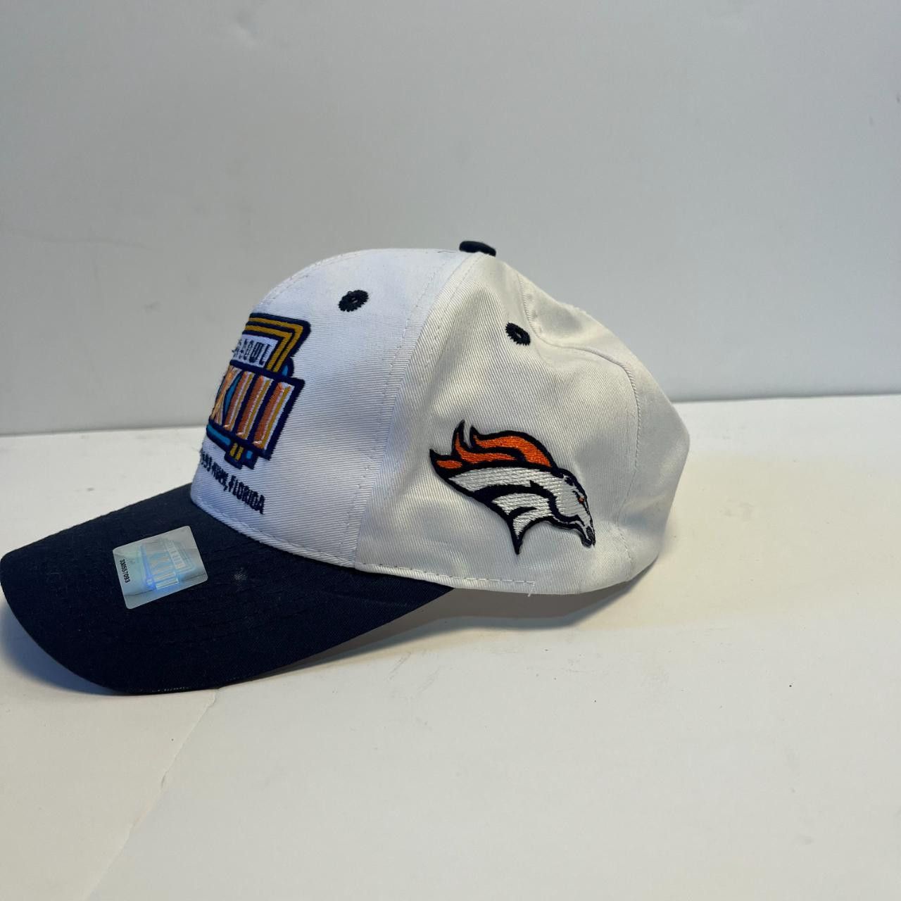 NFL Denver Broncos Super Bowl XXXIII Snapback Hat Size ONE SIZE - 4 Thumbnail