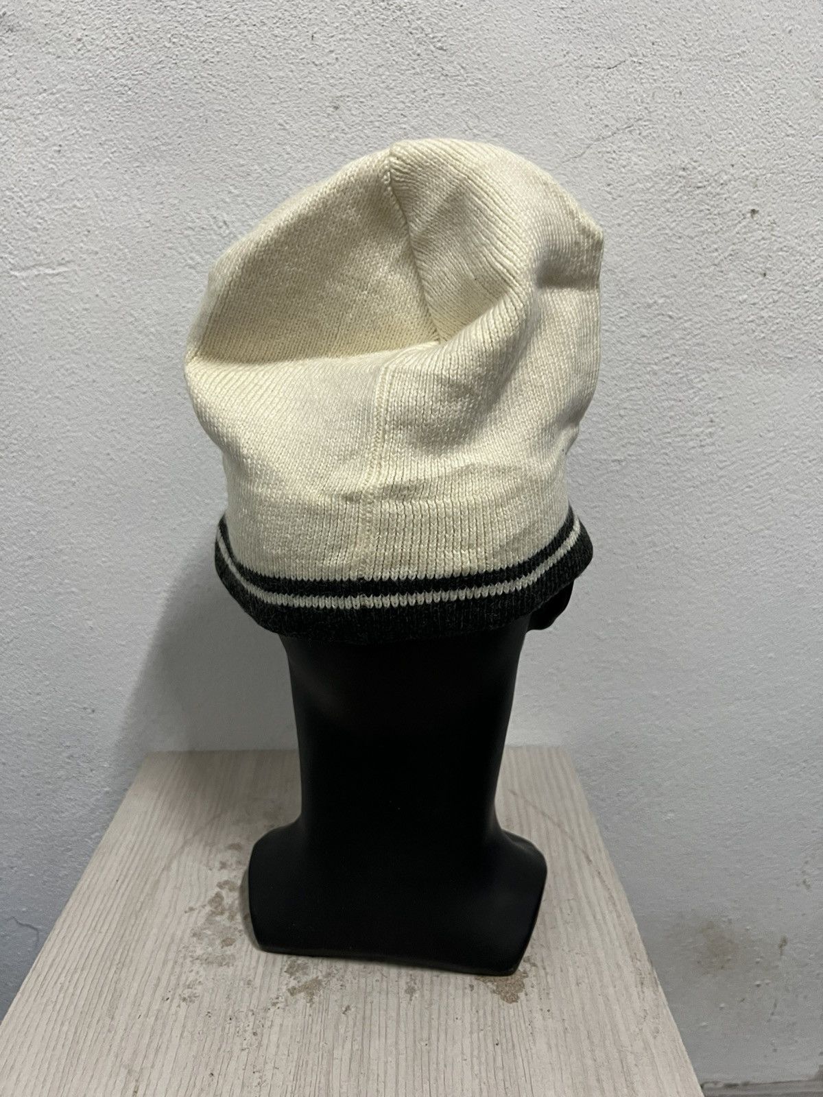 Descente Vintage Descente Small Logo Beanie Hat Size ONE SIZE - 5 Thumbnail