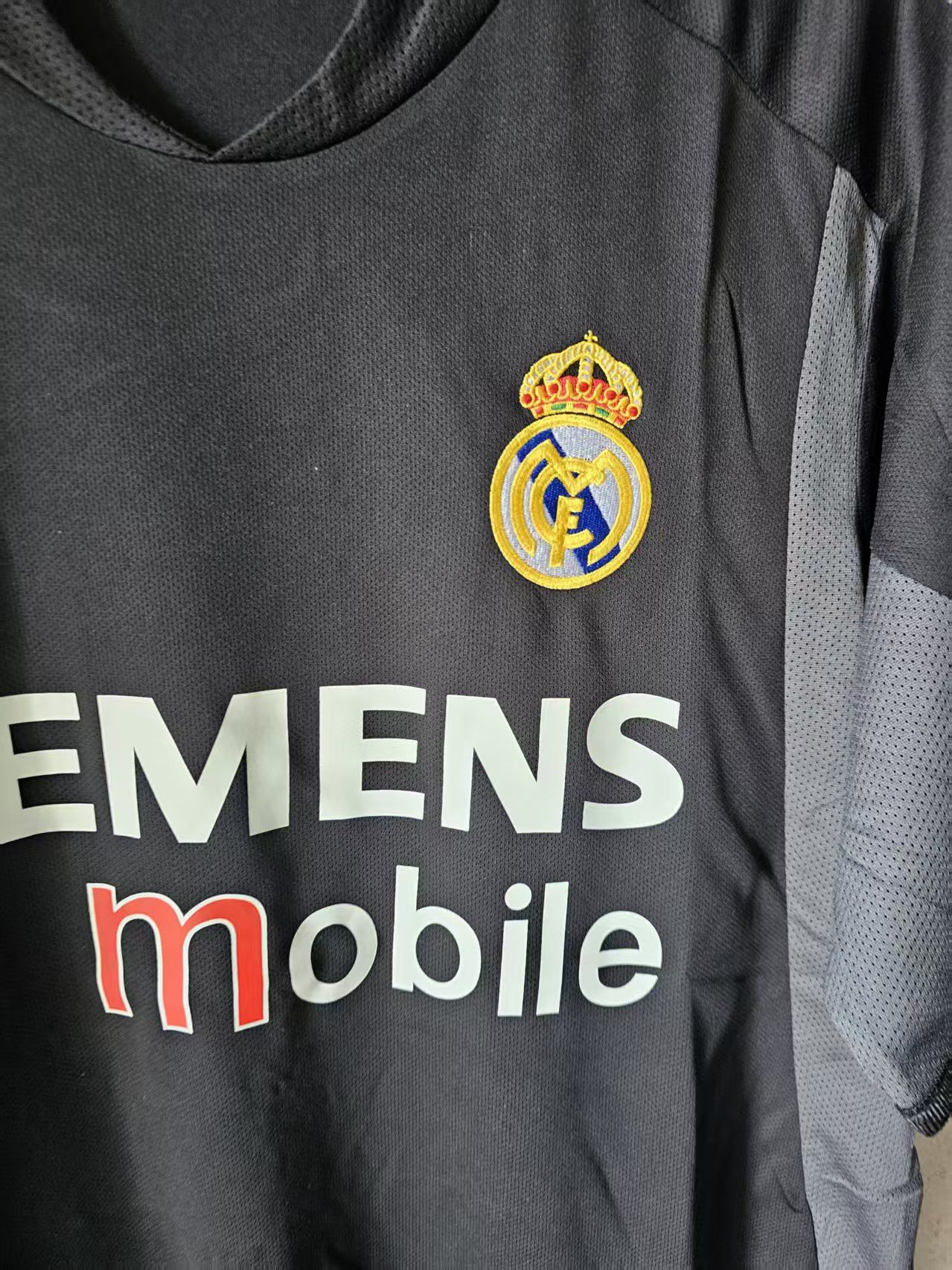 Other 2004 2005 Real Madrid #5 Zidane Jersey Size US L / EU 52-54 / 3 - 3 Thumbnail