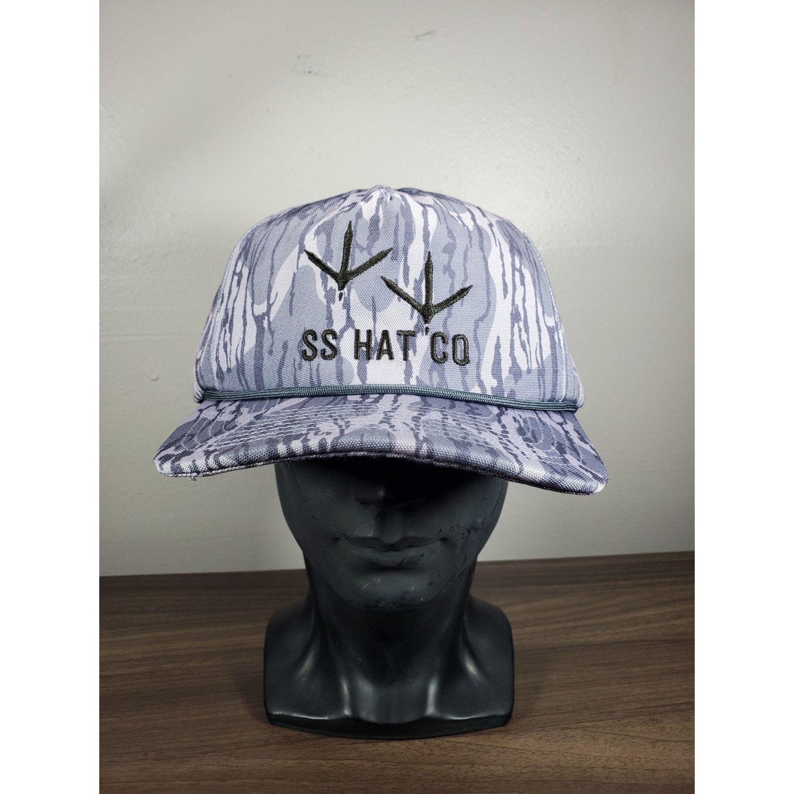 Realtree Southern String Hat SS Turkey Foot Camo Trucker Snapback Cap Size ONE SIZE - 1 Thumbnail