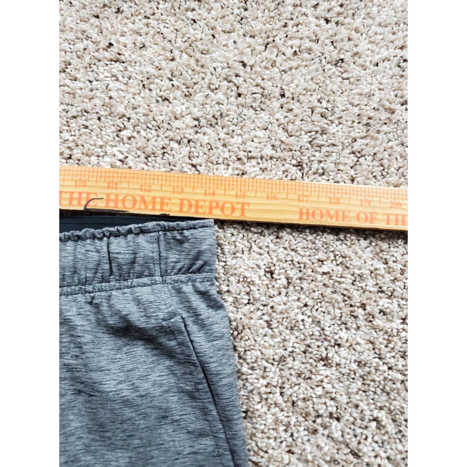 Nike Nike Dri-FIT Yoga Pants Womens S Gray Joggers Tapered Pocketless Stretch Size 28" / US 6 / IT 42 - 7 Thumbnail
