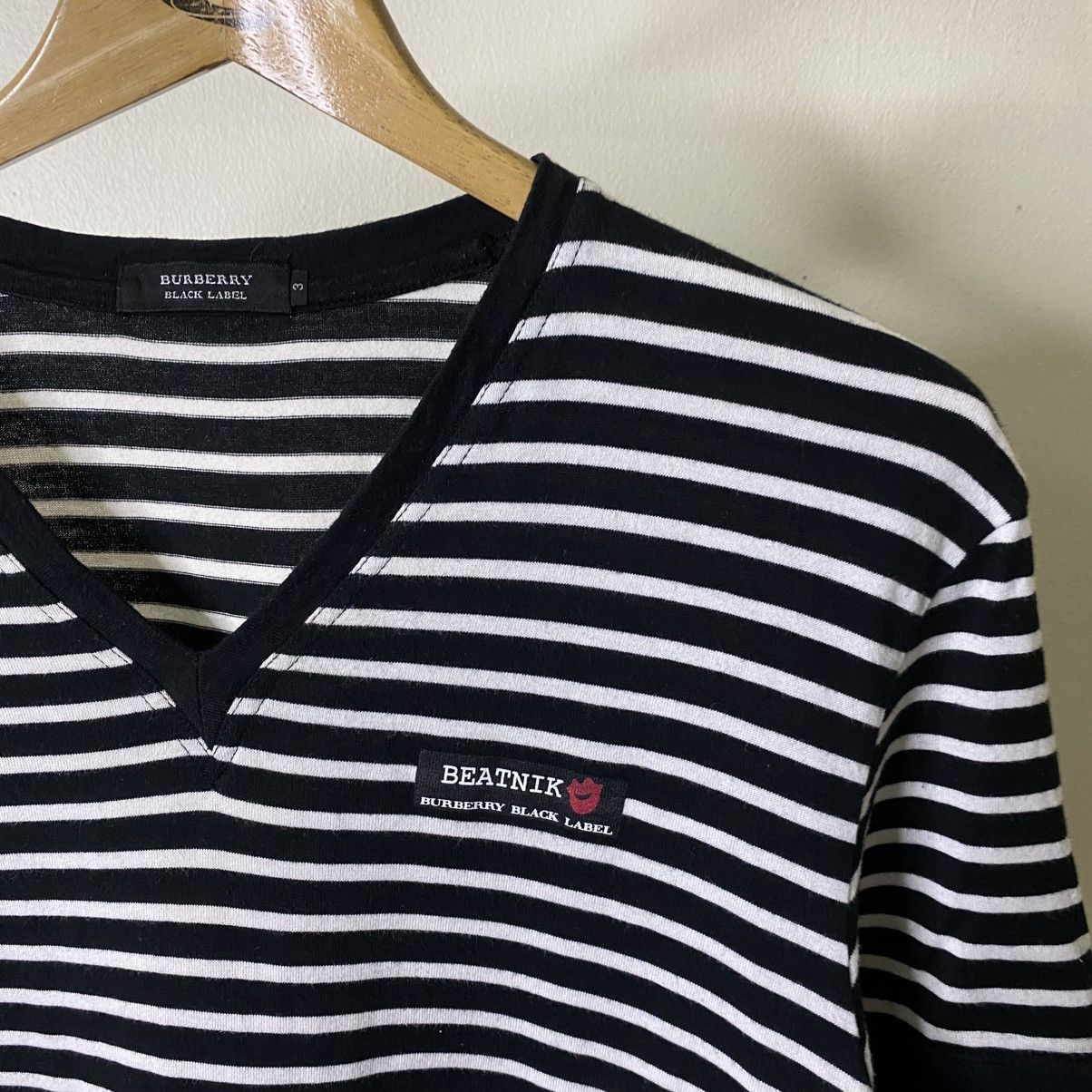 Burberry Burberry Black Label Beatnik Stripes V Neck T Shirt Size US L / EU 52-54 / 3 - 2 Thumbnail