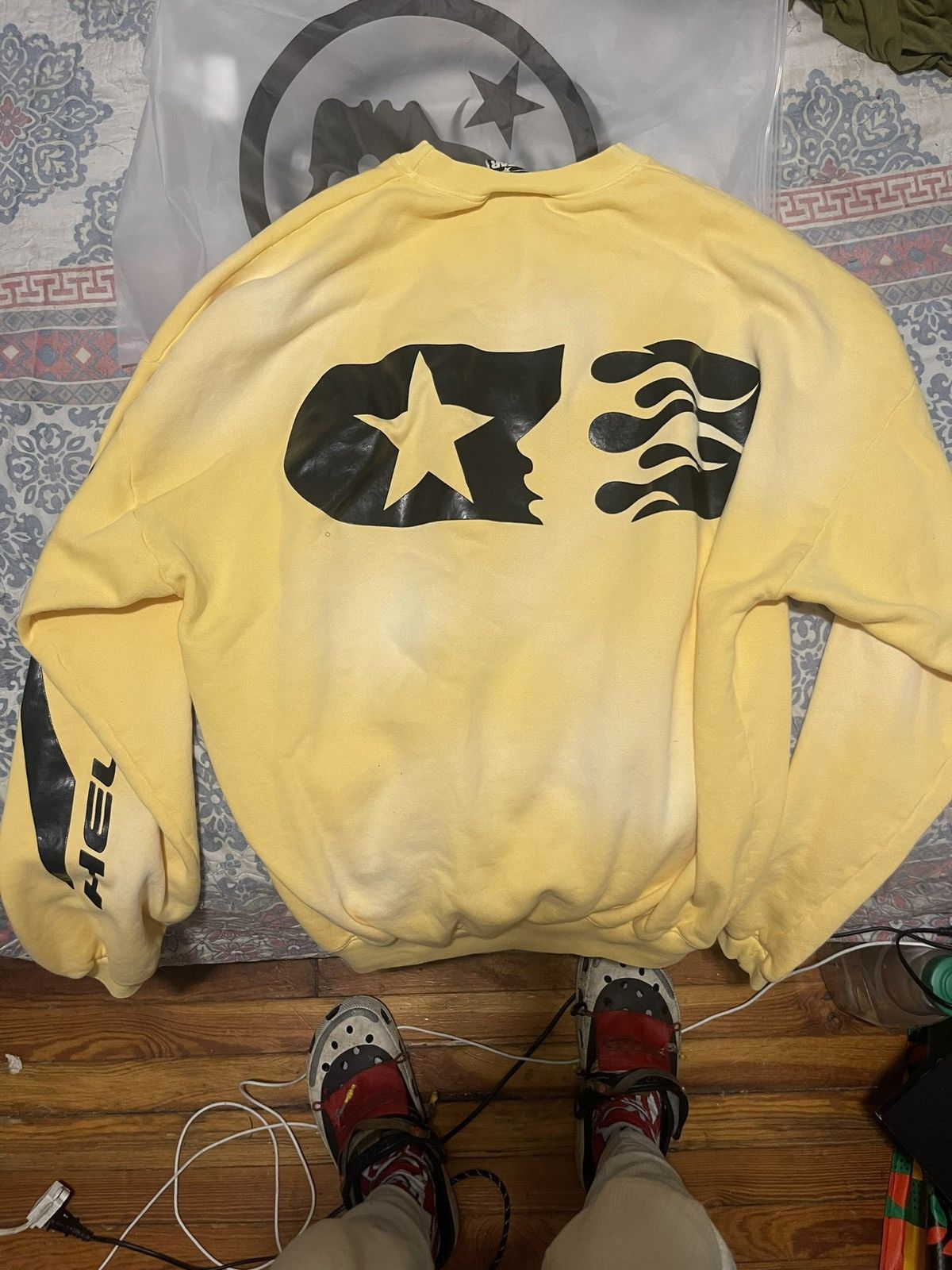 Image of Hellstar Sports Sweatshirt in Yellow, Men's (Size Small)