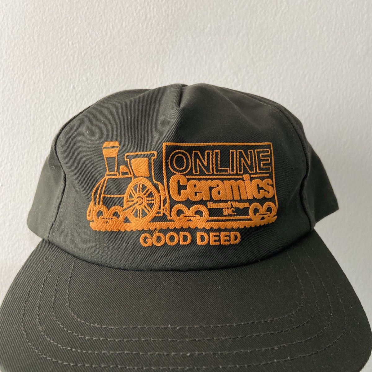 Online Ceramics Online Ceramics Train Good Deed Hat Size ONE SIZE - 2 Thumbnail