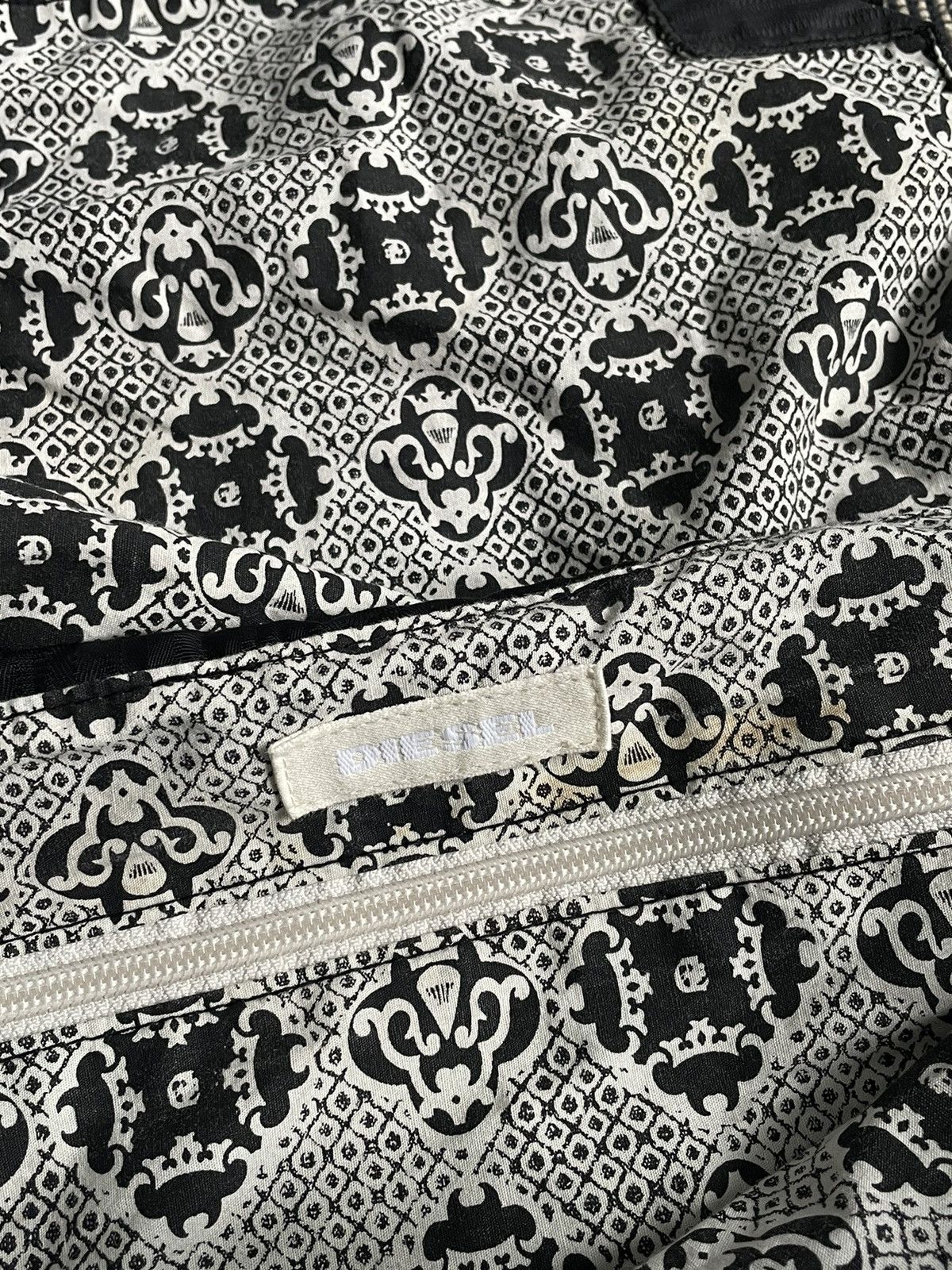 Diesel Vintage Diesel Crossbody Avangarde Y2K Bag Size ONE SIZE - 11 Thumbnail