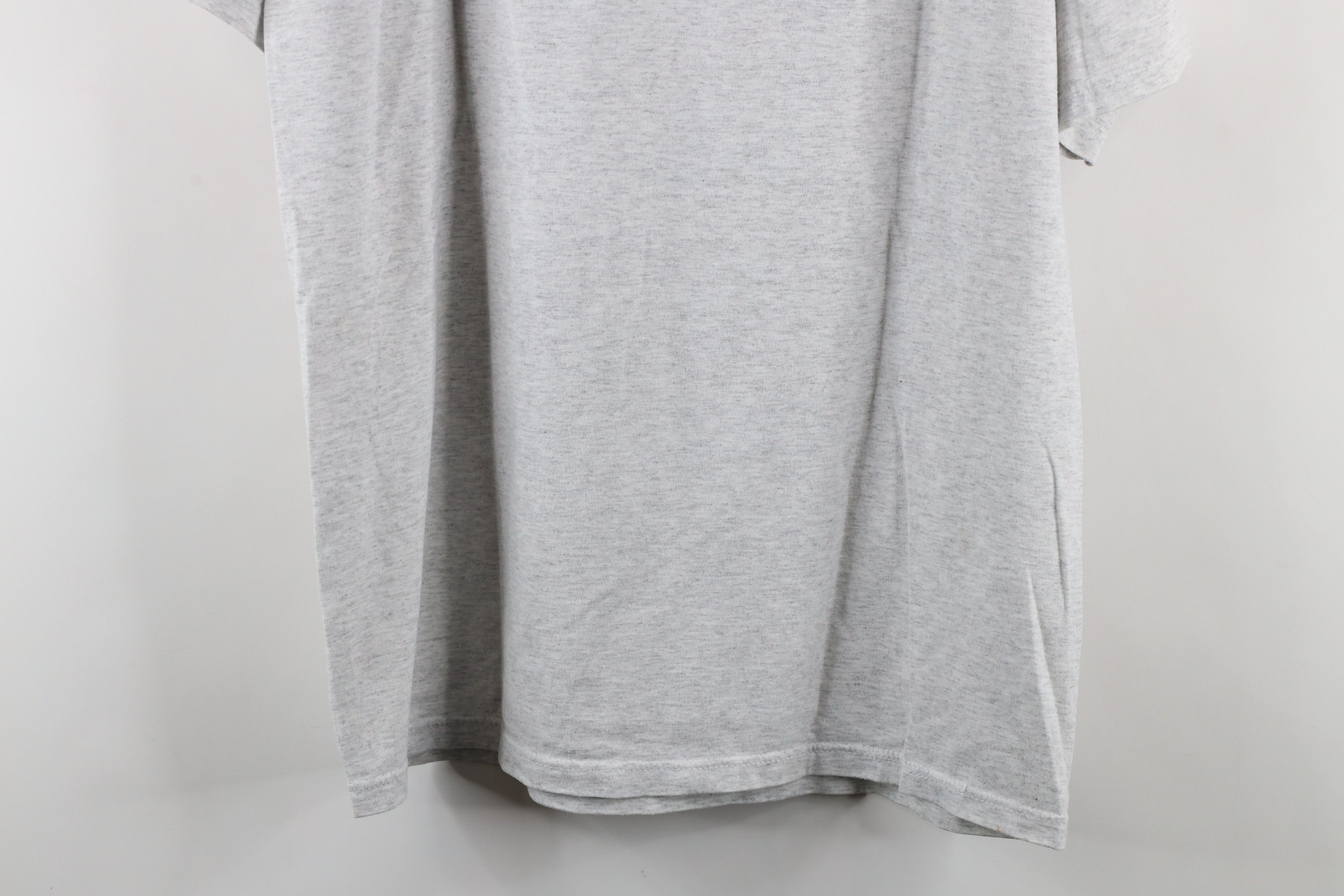 Vintage Vintage 90s Streetwear Spell Out Alaska T-Shirt Gray USA Size US L / EU 52-54 / 3 - 12 Thumbnail